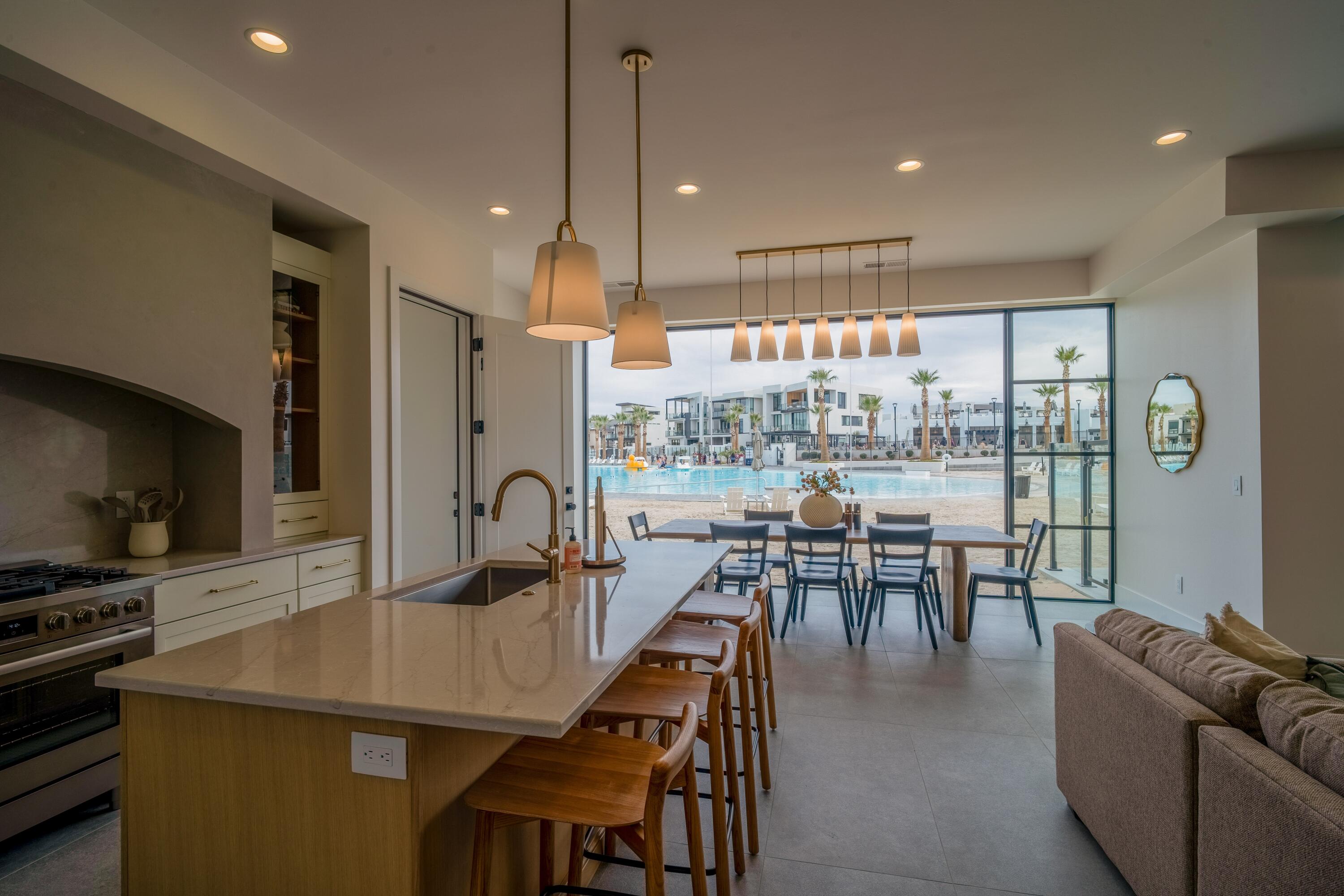 WATERS EDGE DESERT COLOR SHORES - Residential