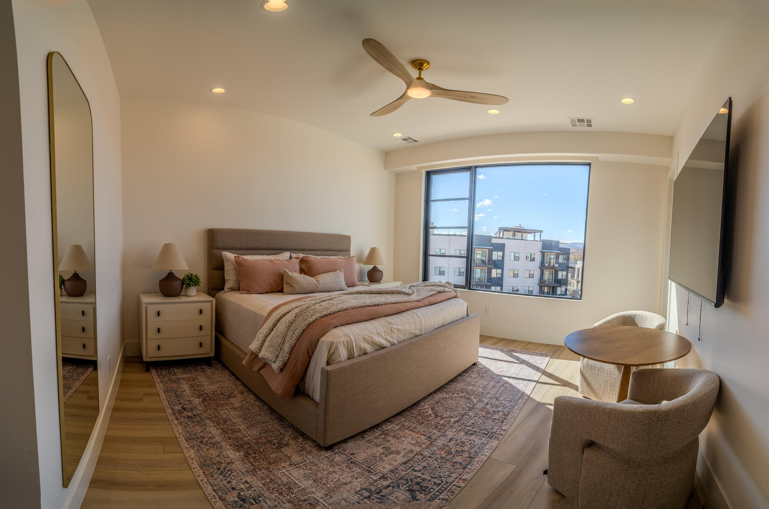 WATERS EDGE DESERT COLOR SHORES - Residential