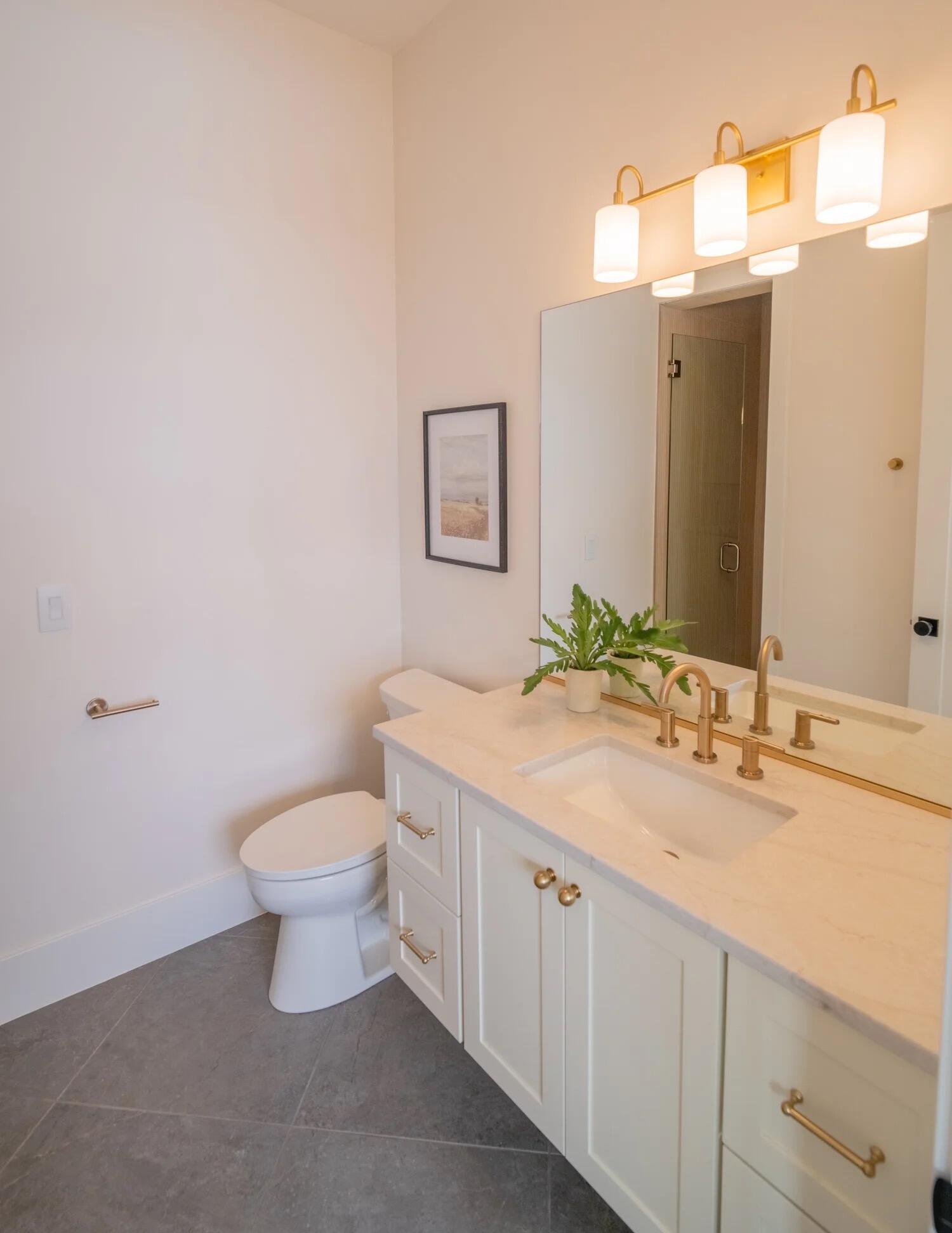 WATERS EDGE DESERT COLOR SHORES - Residential