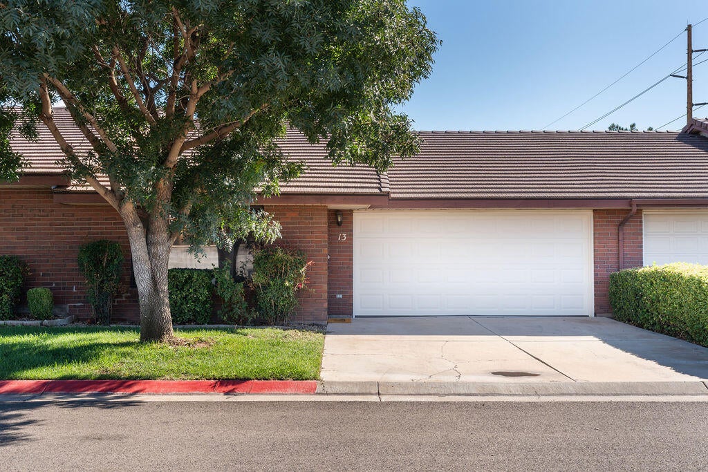 Photo of 701 E 900 S 13 #13, Saint George, UT 84790 (MLS # 26-277146)