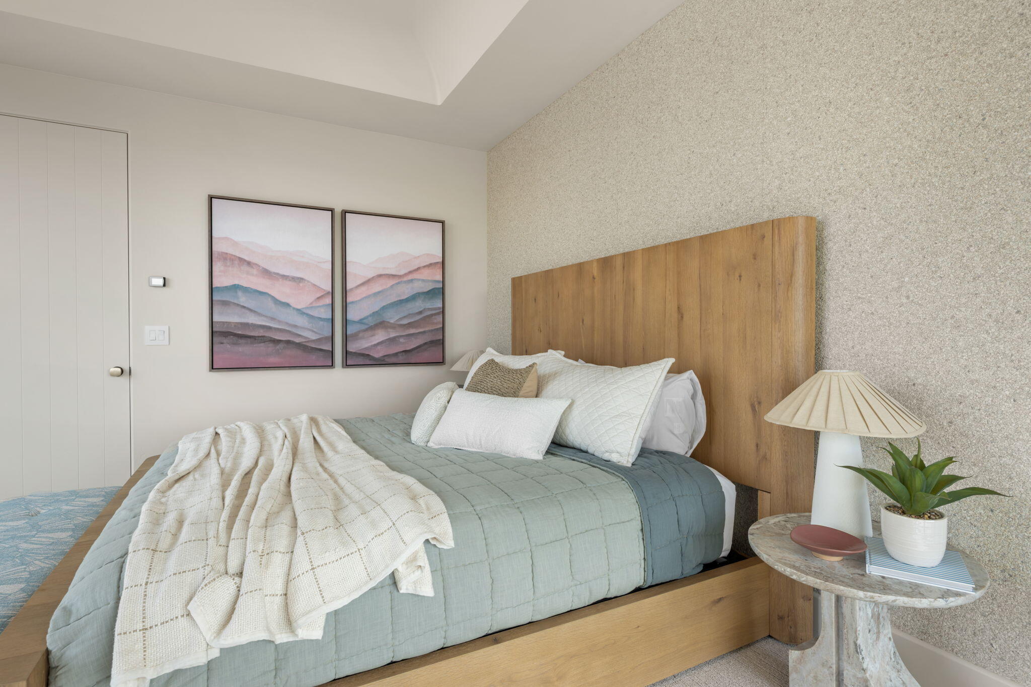 SOLENTE VILLAGE - Residential