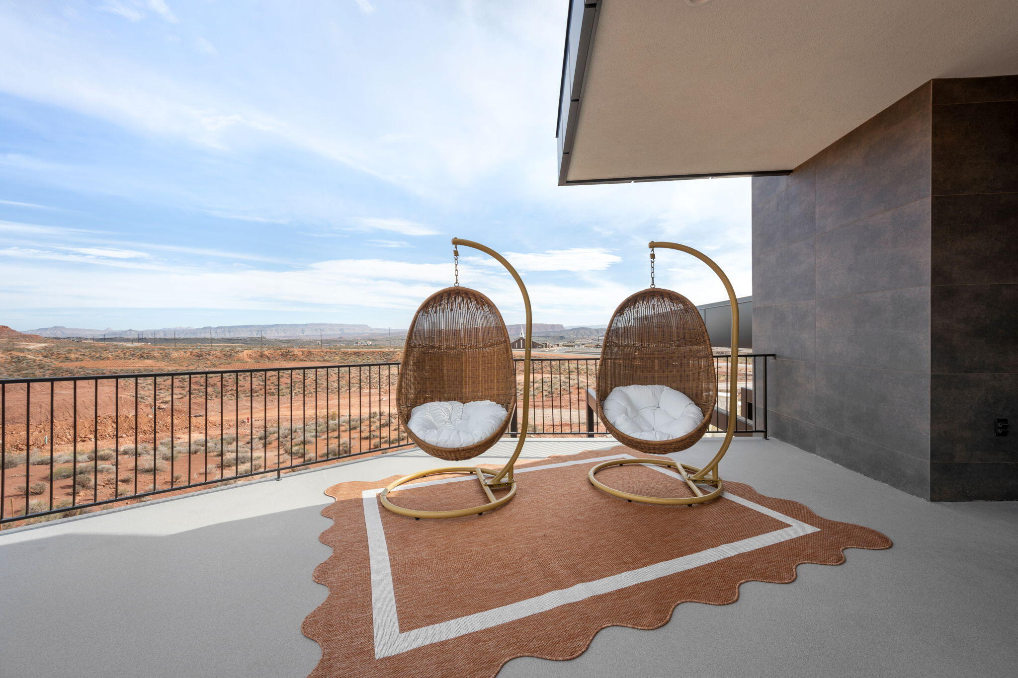 SOLENTE VILLAGE - Residential