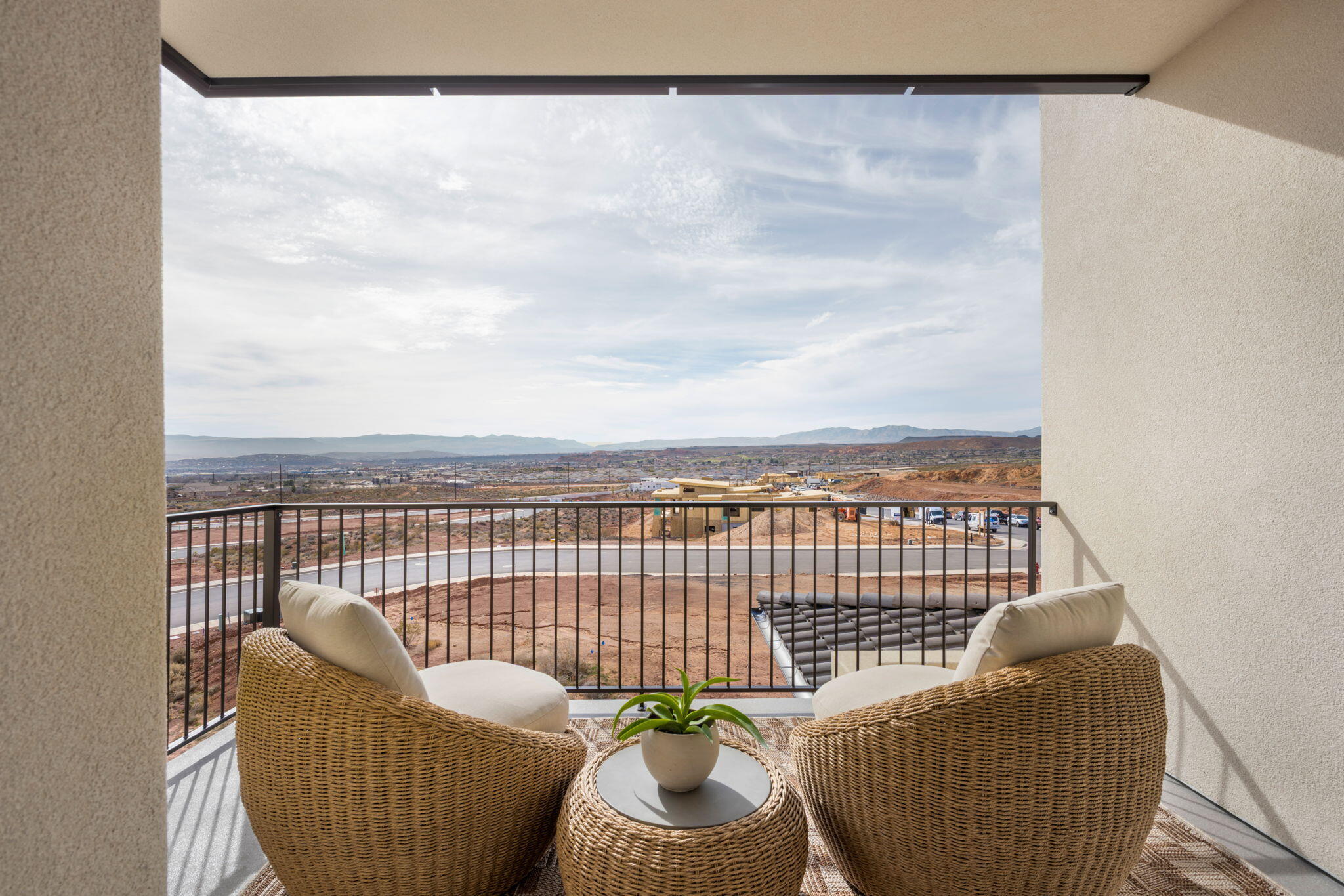 SOLENTE VILLAGE - Residential