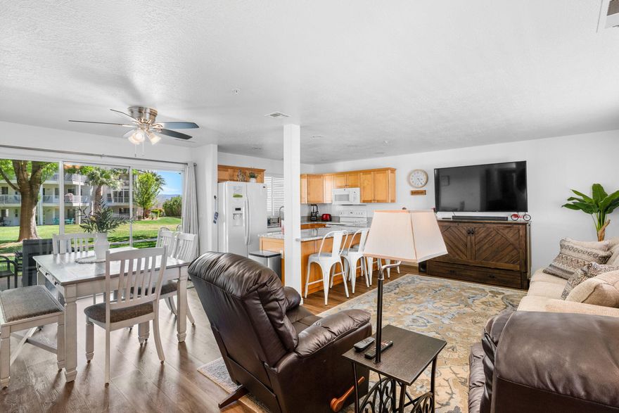 Most affordable fractional in Washington County! Enjoy 1/8 (44 days annually) at beautiful Las Palmas resort in St. George. Unit
1206 is ideally located with the back patio just steps from the waterfall pool. Owners have made special modifications in the
home to fit a primary bedroom king, 3 full size queen beds and a Murphy bed fitting up to 10 in beds. The most affordable way to
enjoy St. George sunshine. Call today for a showing!