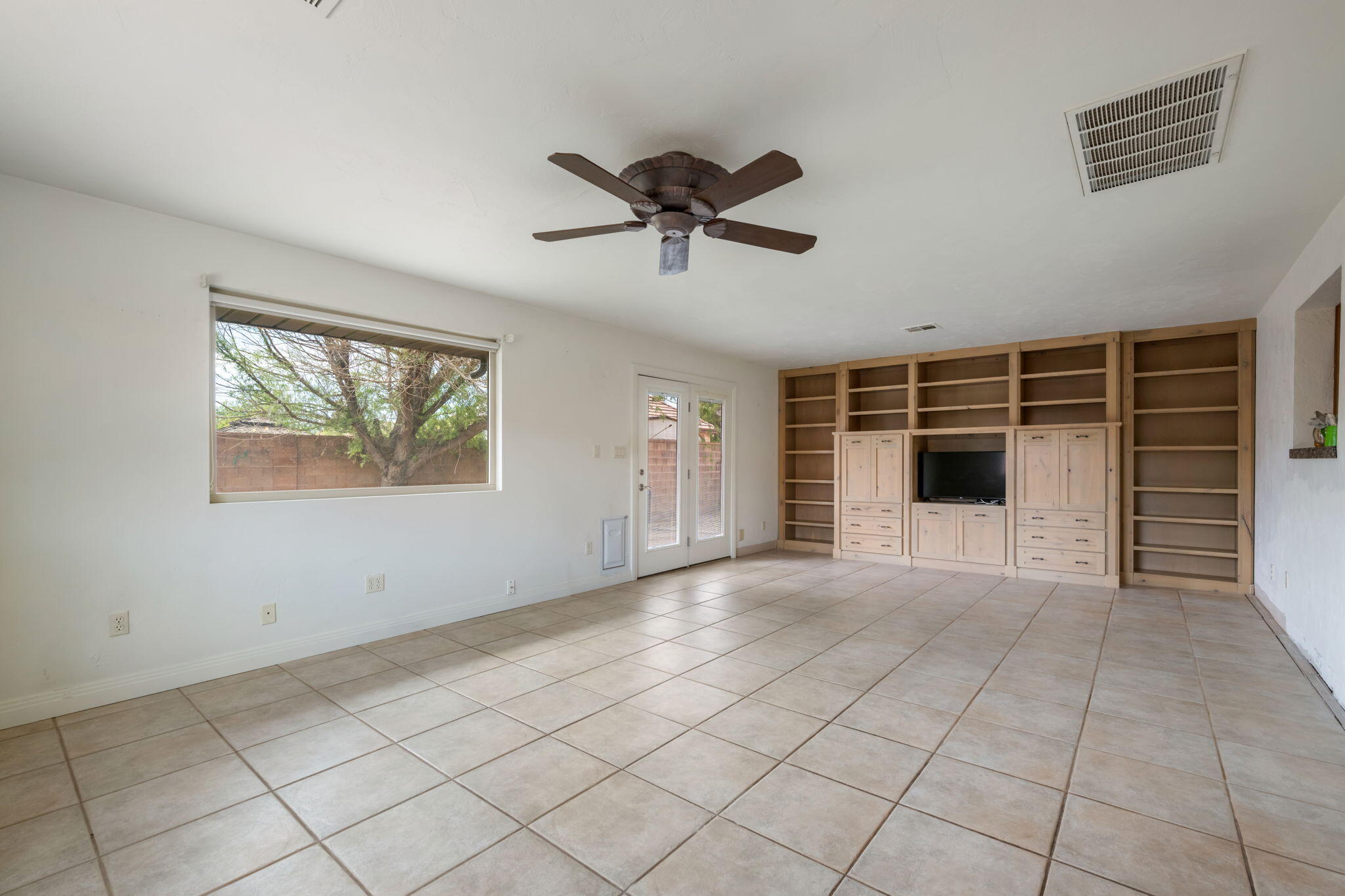 BLOOMINGTON RANCHES - Residential