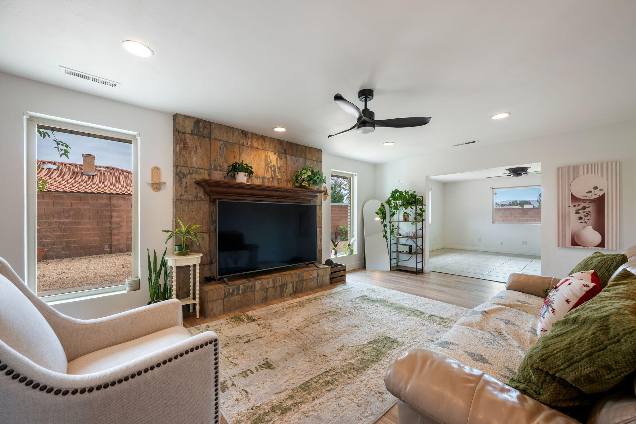 BLOOMINGTON RANCHES - Residential