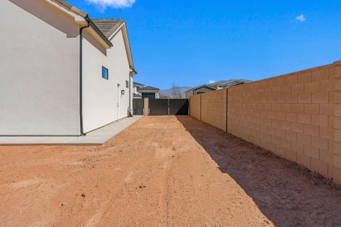 Tiny photo for 2886 E Rowan Ln, Saint George, UT 84790 (MLS # 26-274944)