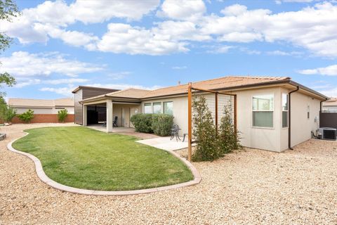 Tiny photo for 2707 W 220 N, Hurricane, UT 84737 (MLS # 26-271802)