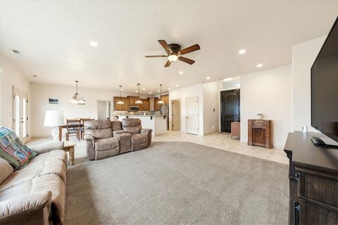 Tiny photo for 2707 W 220 N, Hurricane, UT 84737 (MLS # 26-271802)