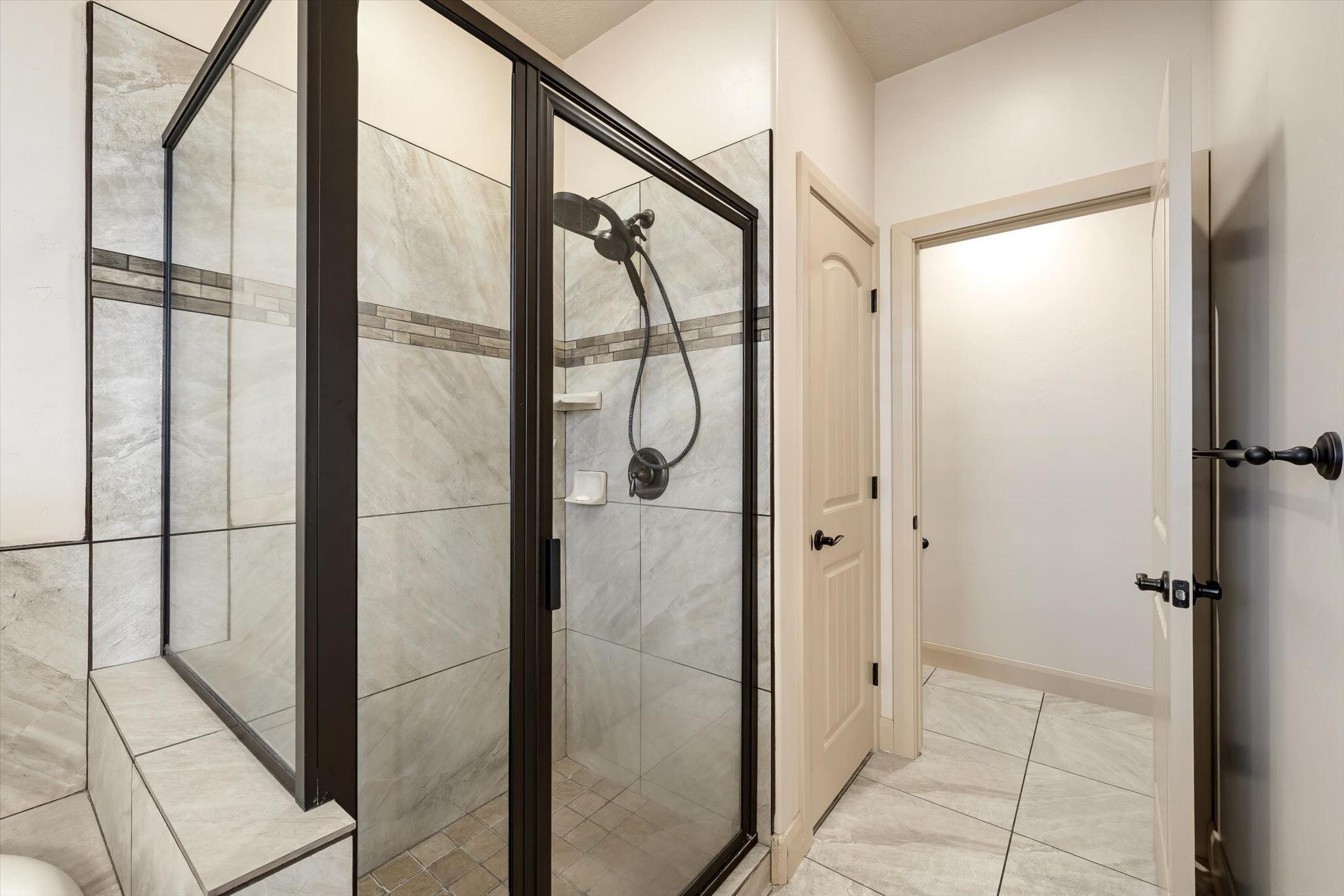 SKY RIDGE - Residential