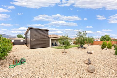 Tiny photo for 2707 W 220 N, Hurricane, UT 84737 (MLS # 26-271802)