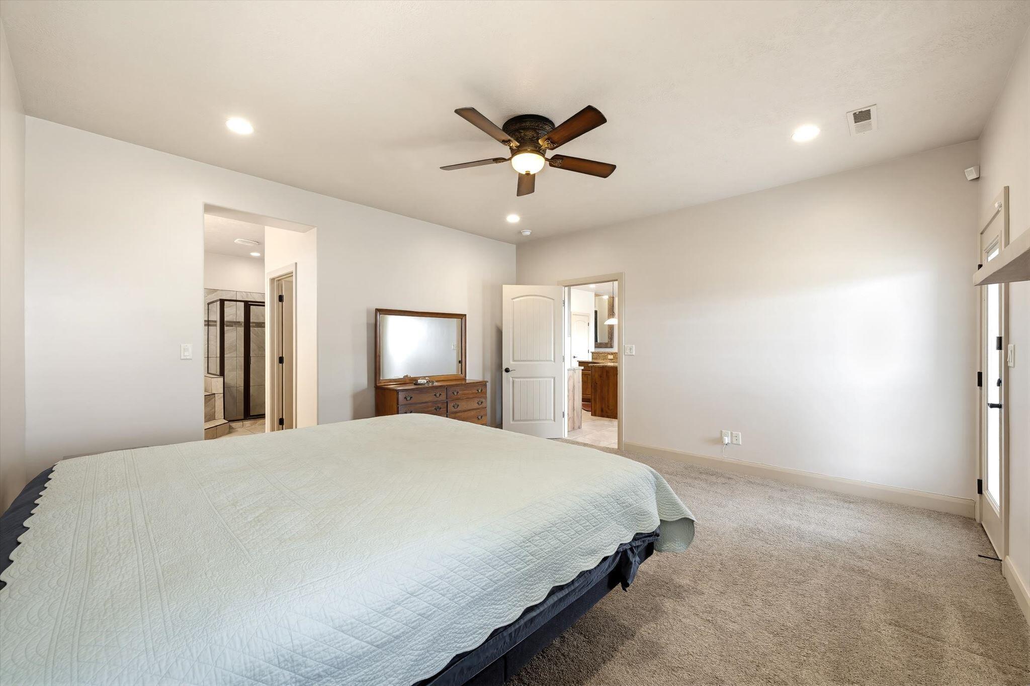 SKY RIDGE - Residential