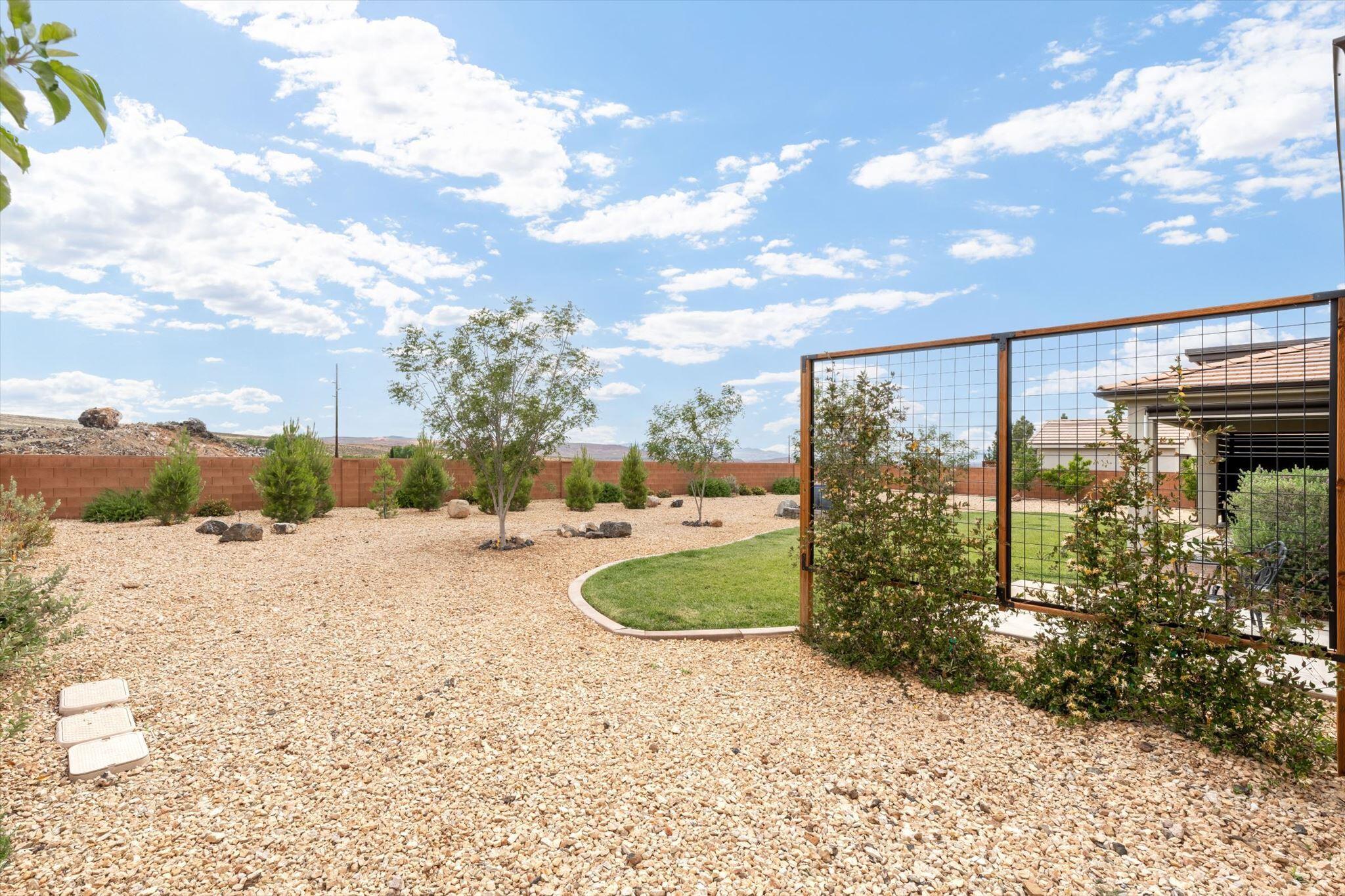 SKY RIDGE - Residential