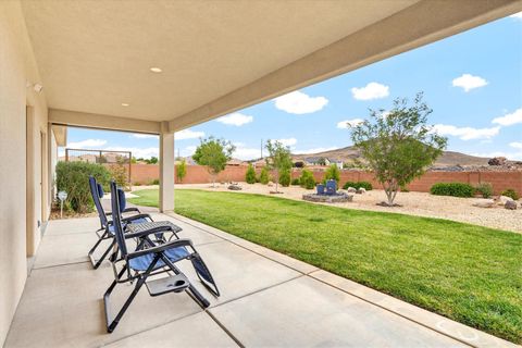 Tiny photo for 2707 W 220 N, Hurricane, UT 84737 (MLS # 26-271802)