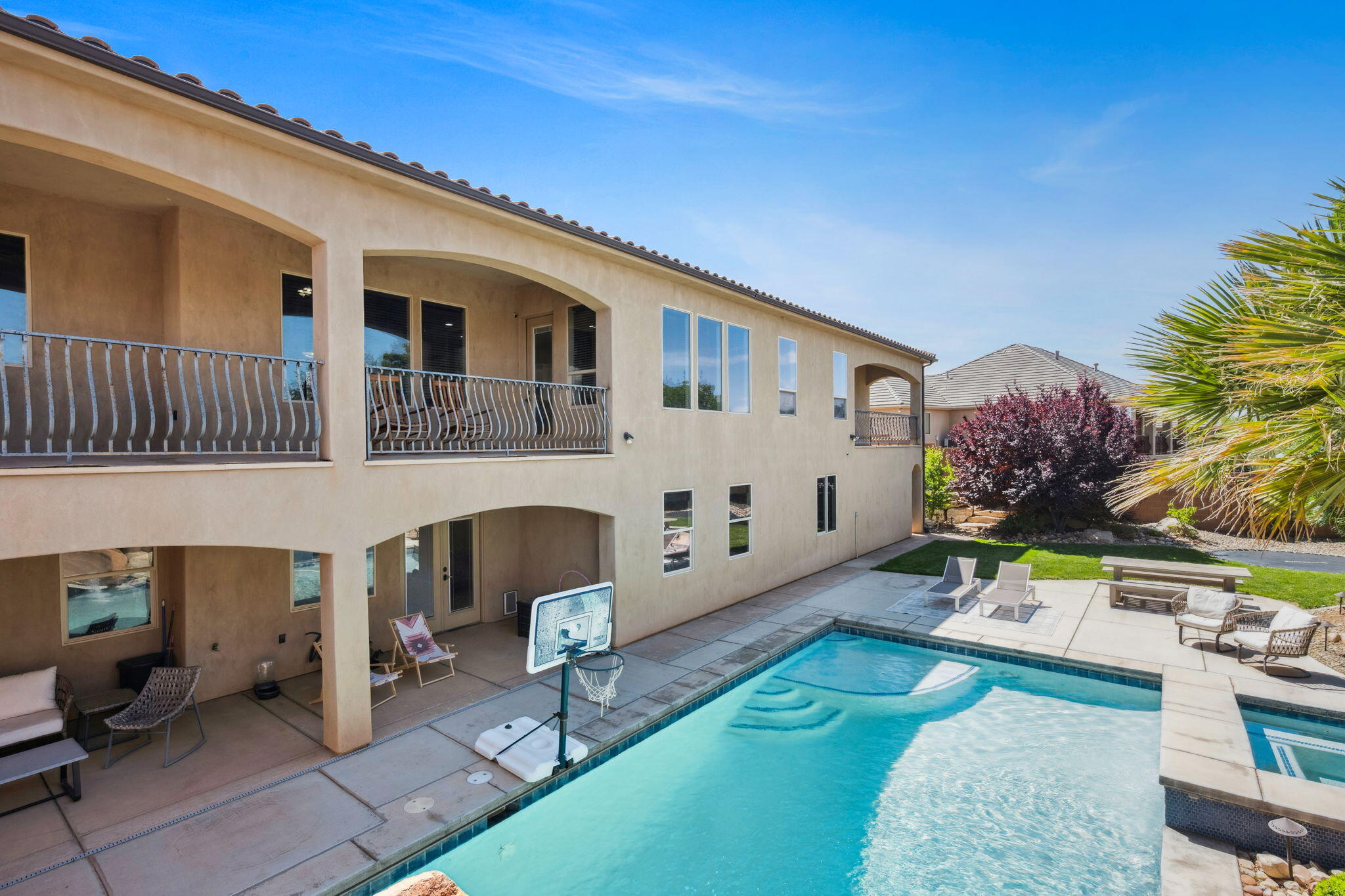 SILVER FALLS AT WASHINGTON BENCH - Residential
