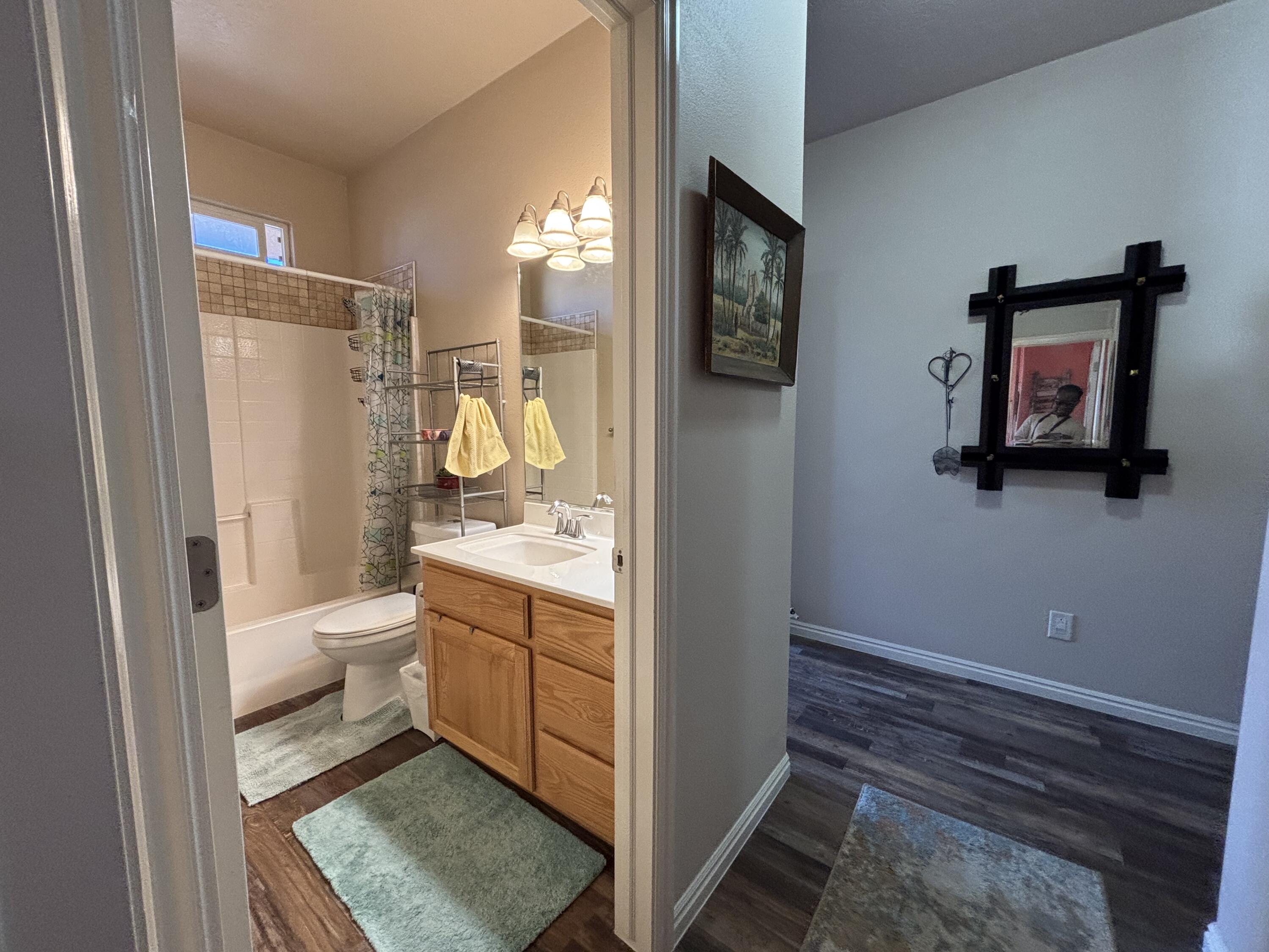 SHADOW CANYON - Residential