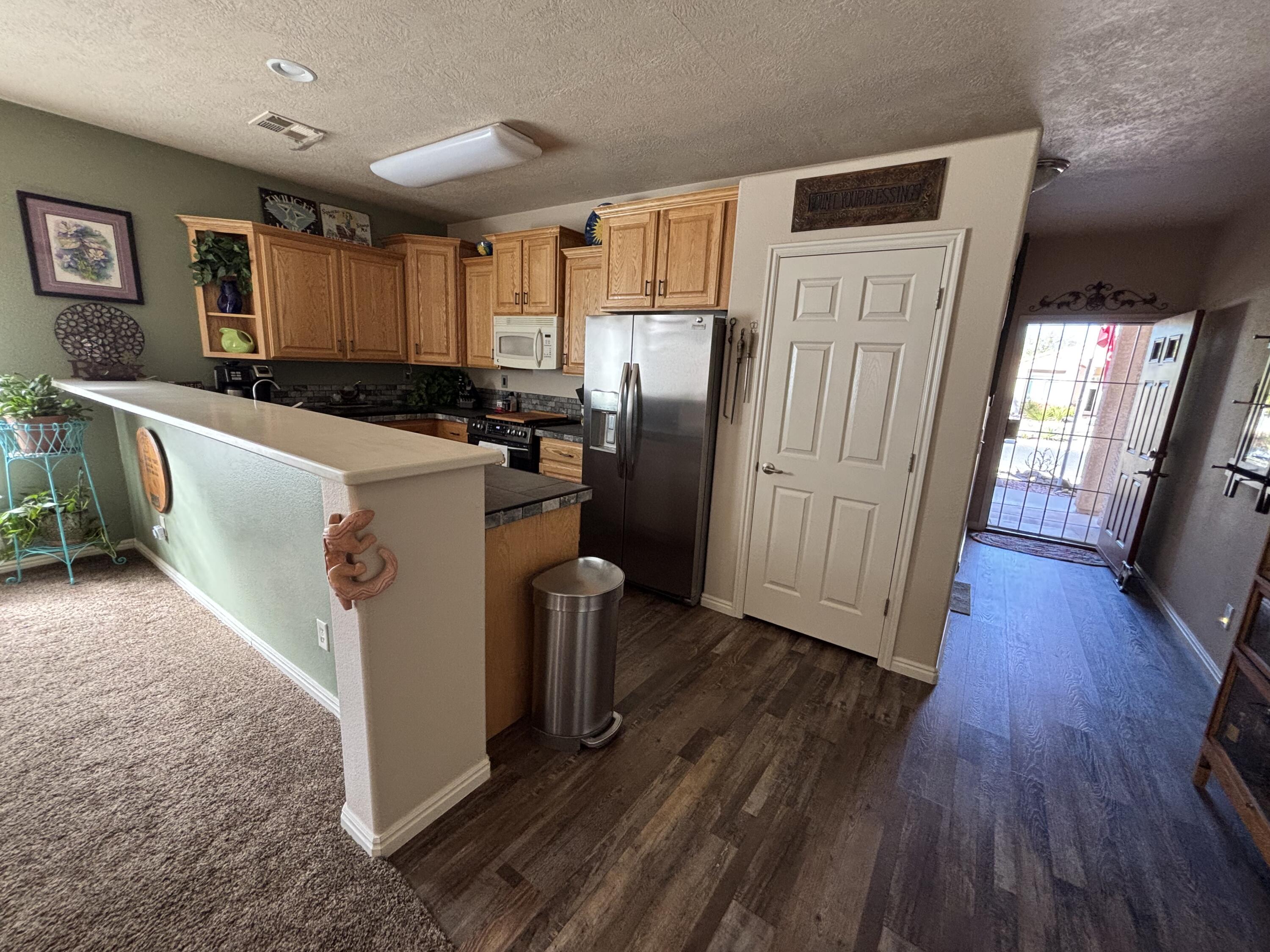 SHADOW CANYON - Residential