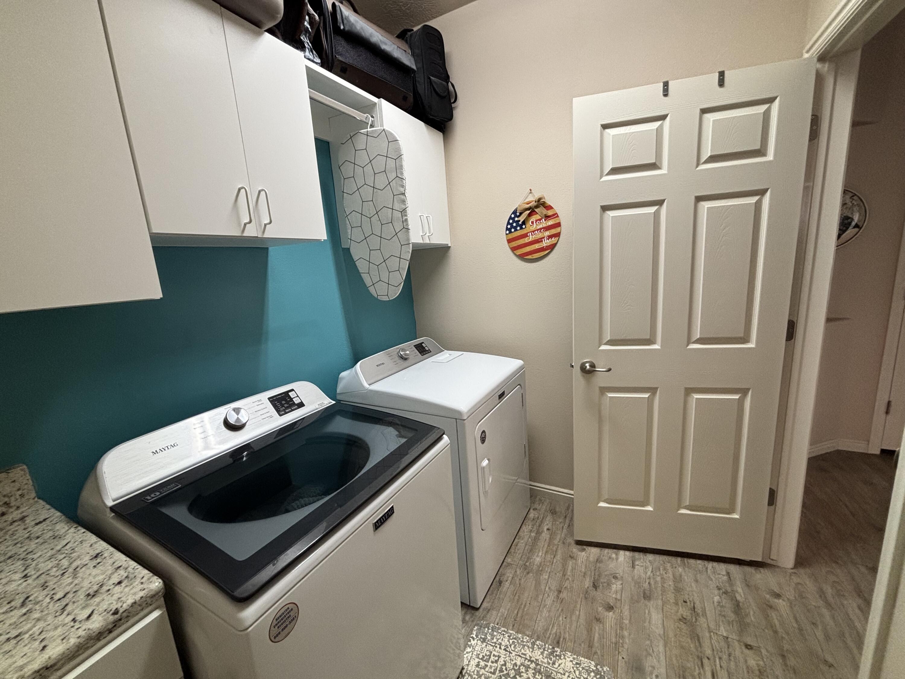 SHADOW CANYON - Residential