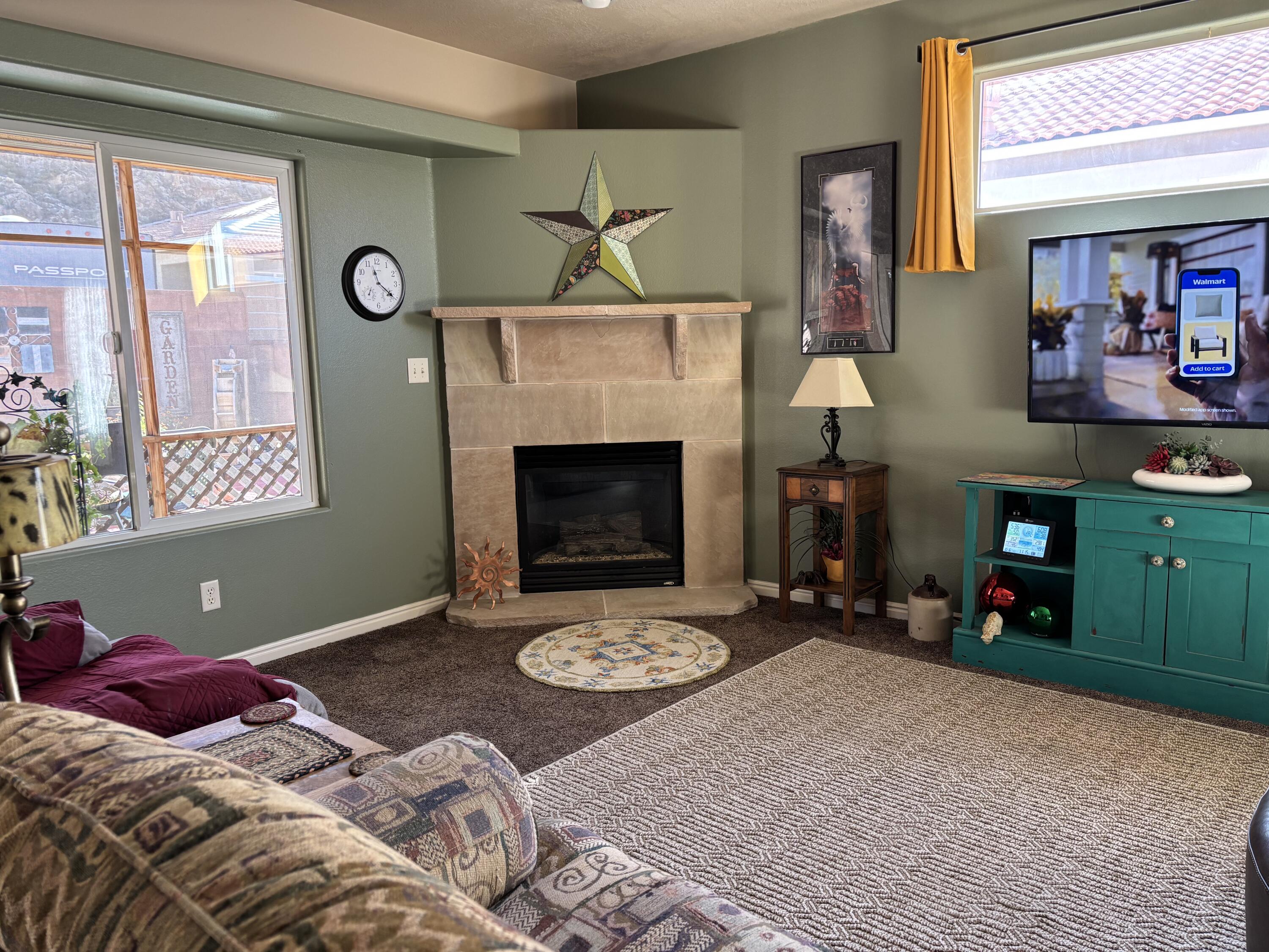 SHADOW CANYON - Residential