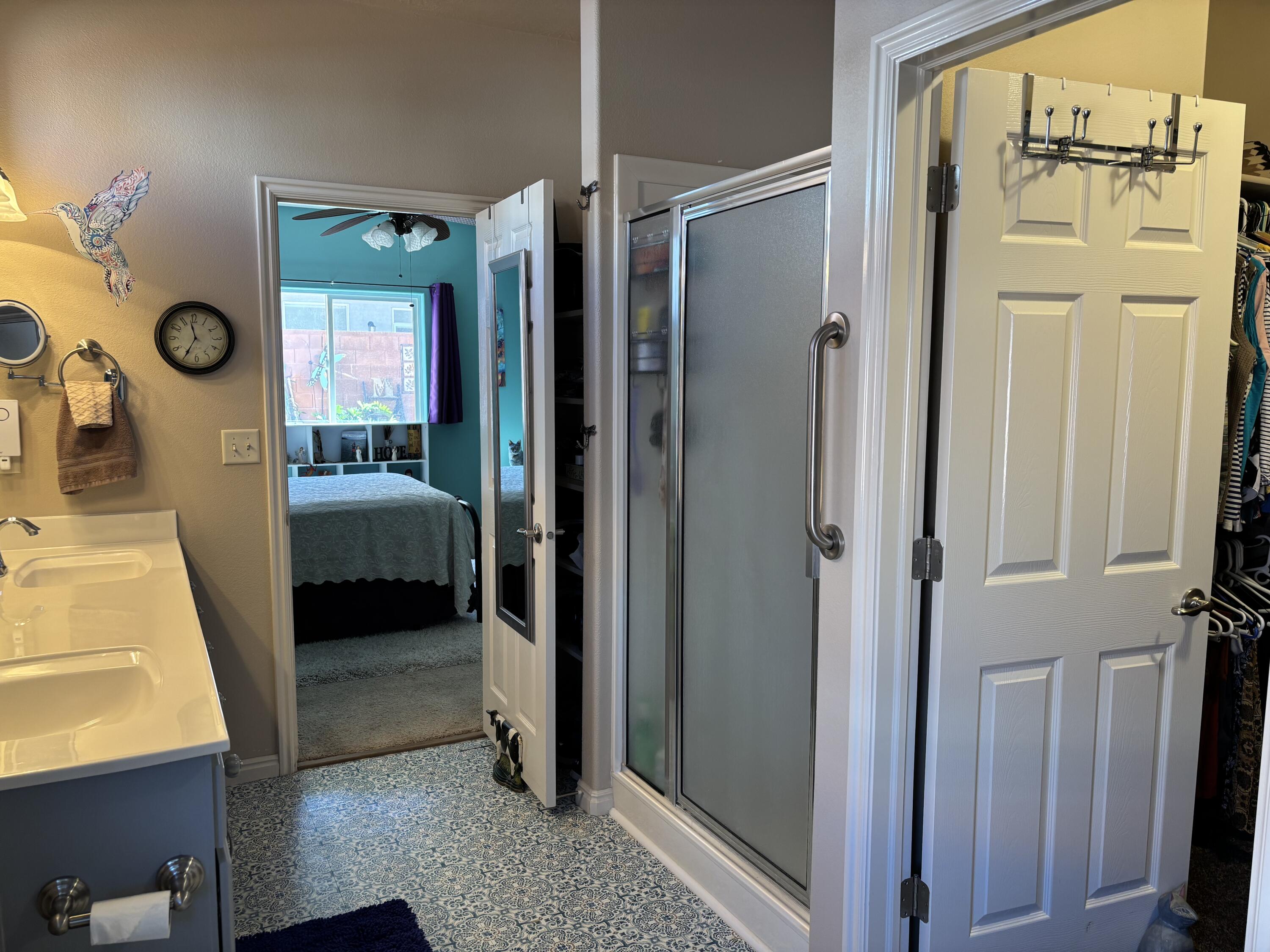 SHADOW CANYON - Residential