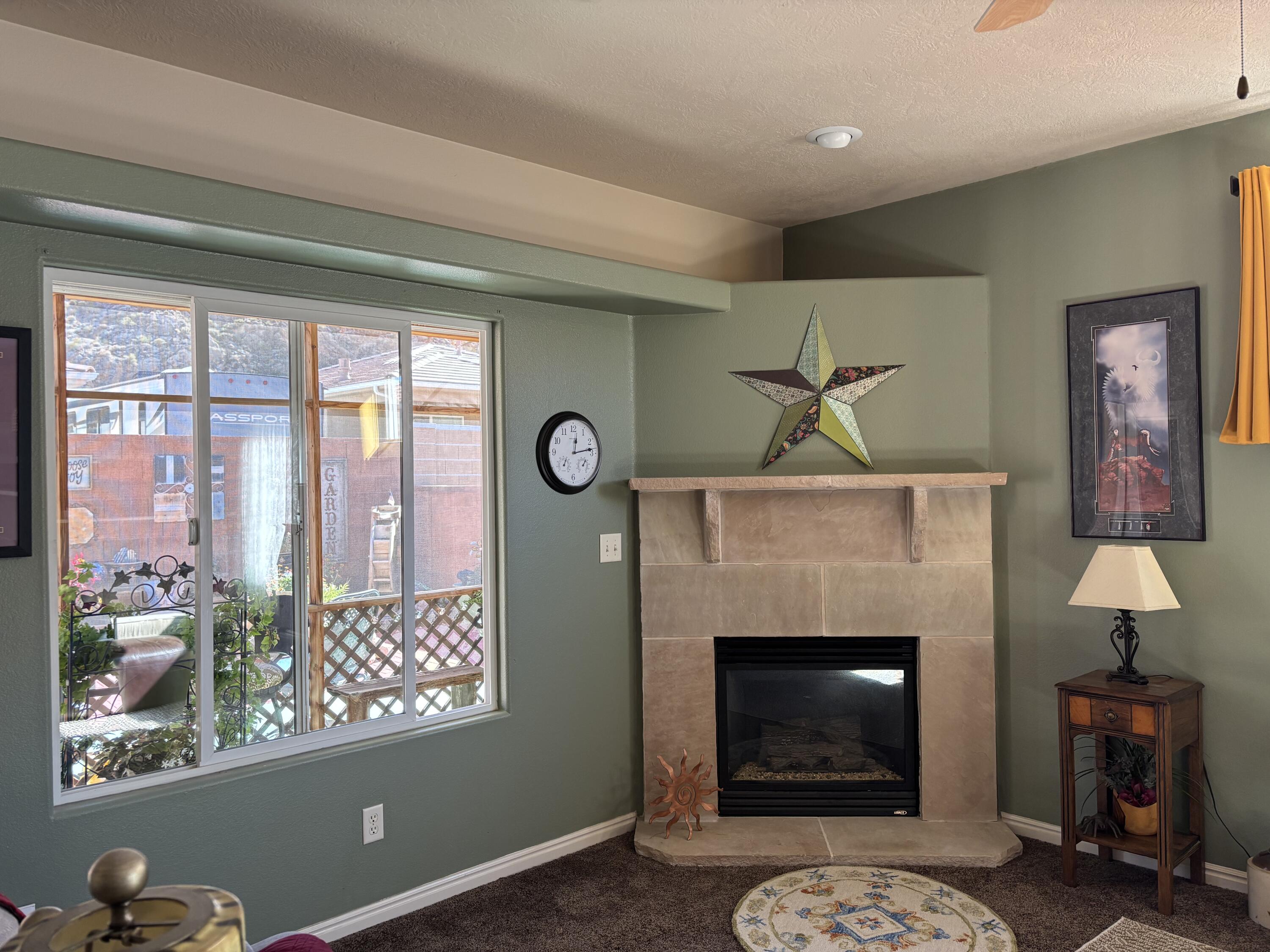 SHADOW CANYON - Residential