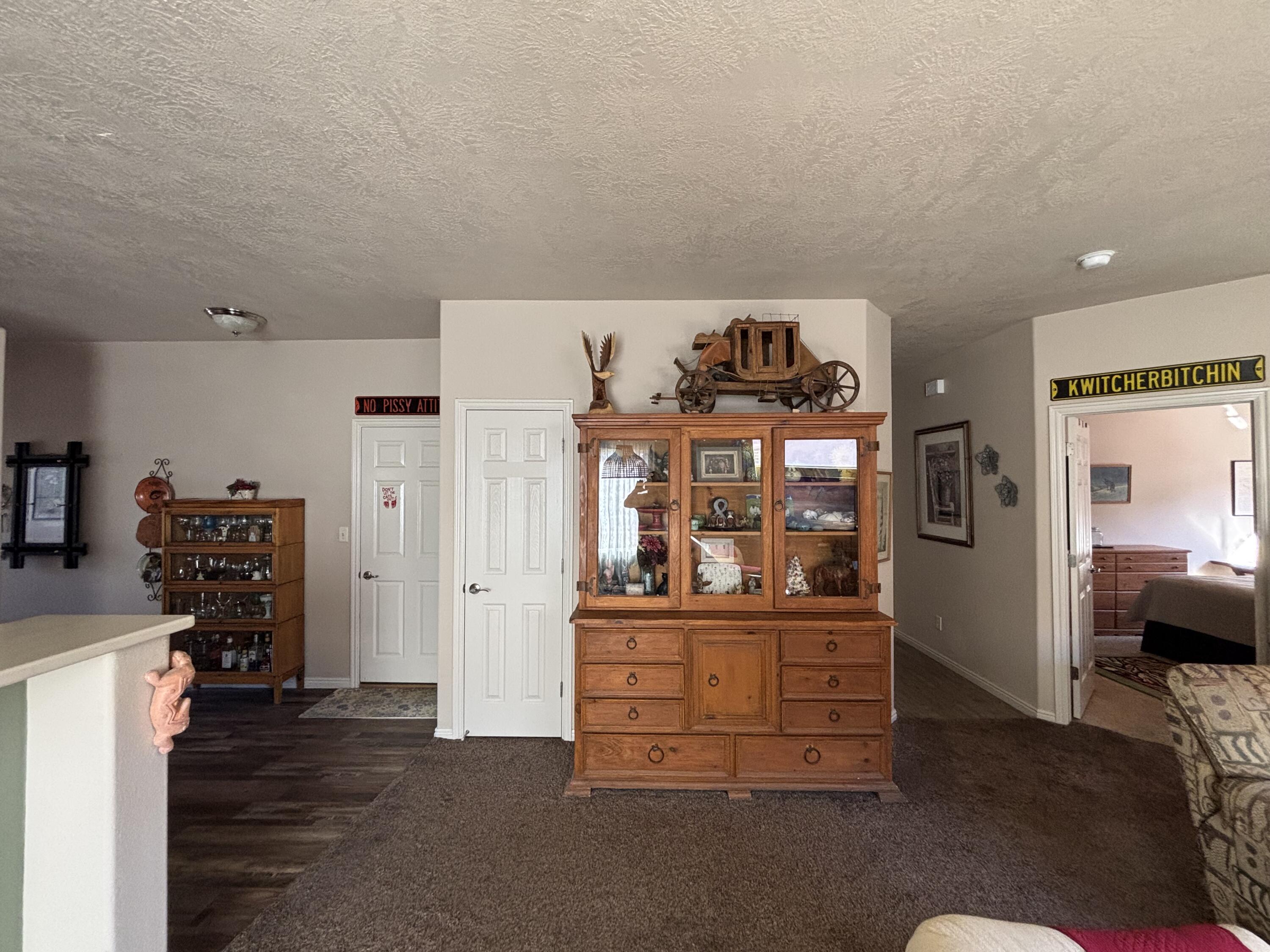 SHADOW CANYON - Residential