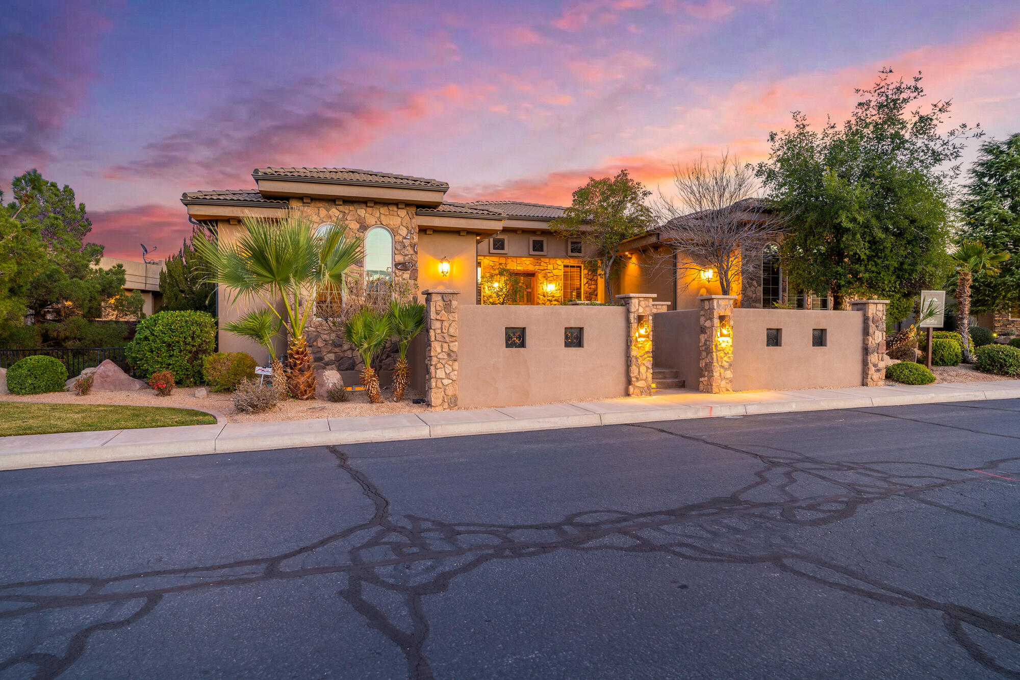 STONE CLIFF - Residential