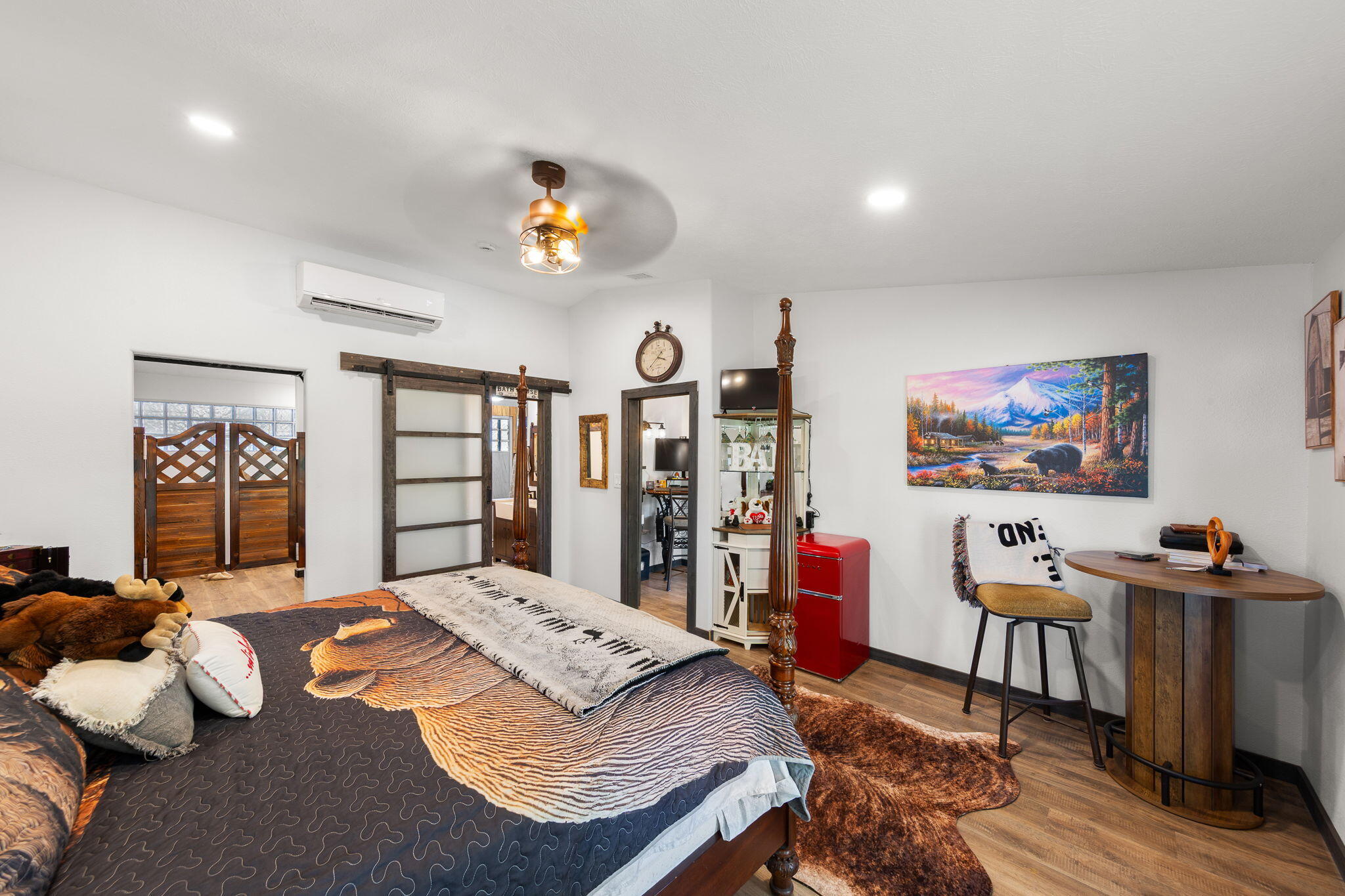 MIDDLETON TOWN - Residential