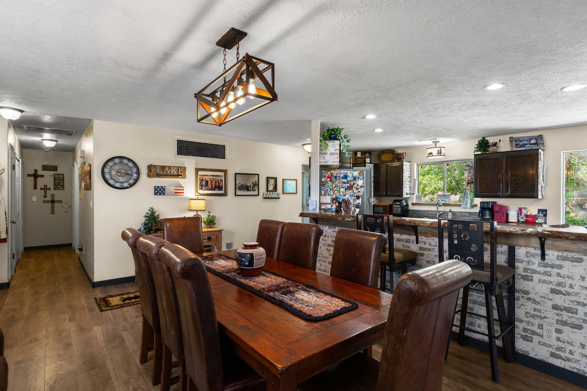 MIDDLETON TOWN - Residential