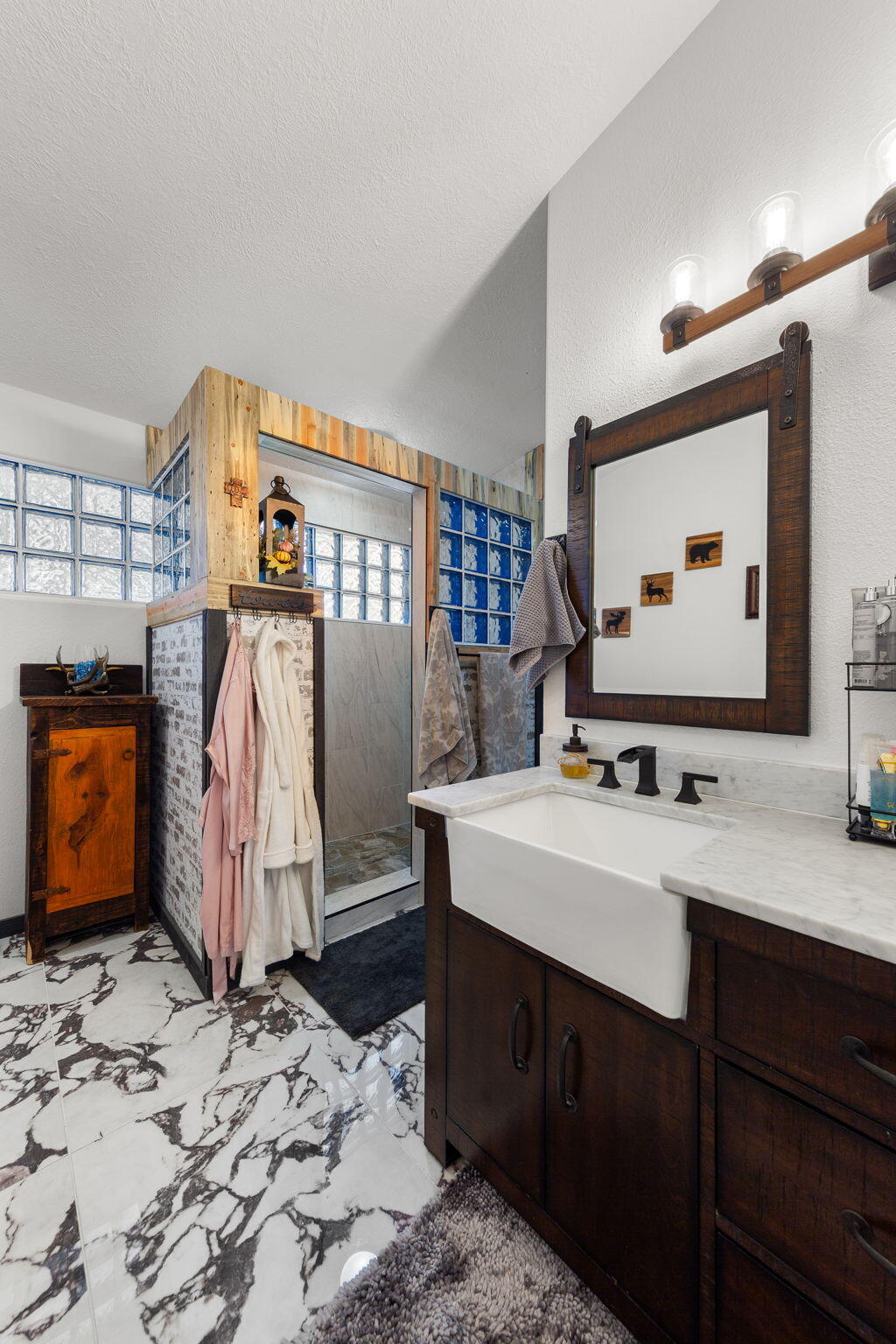 MIDDLETON TOWN - Residential