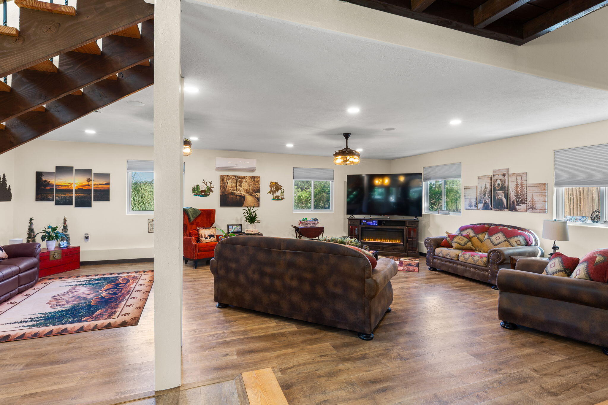 MIDDLETON TOWN - Residential