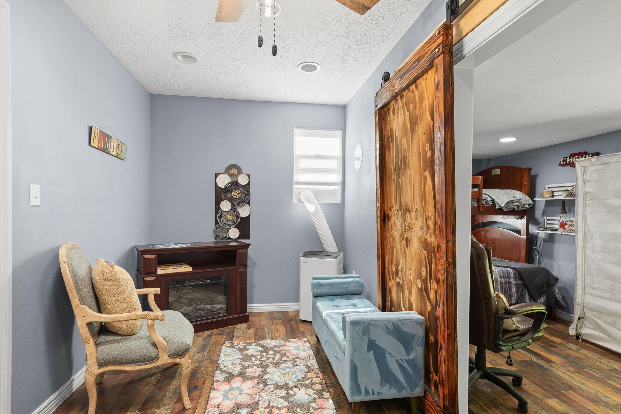 MIDDLETON TOWN - Residential