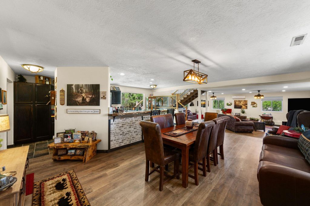 Photo of 1025 N 1800 E, Saint George, UT 84770 (MLS # 26-271434)
