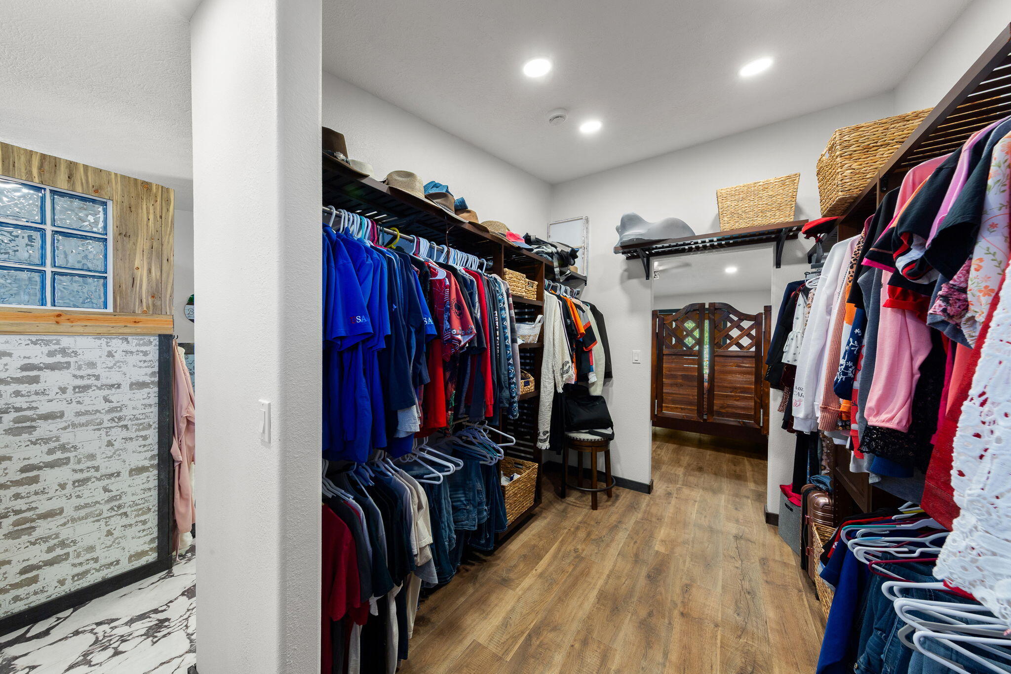 MIDDLETON TOWN - Residential