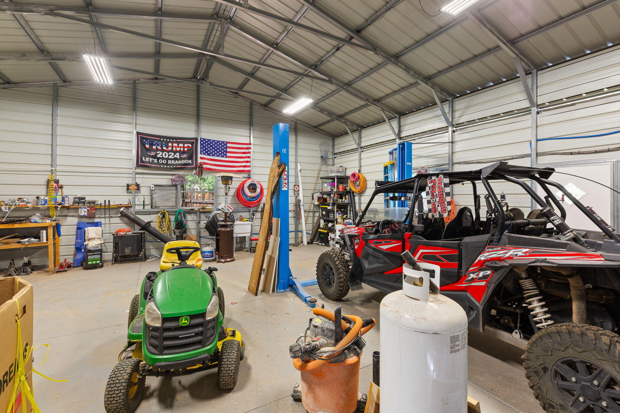 MIDDLETON TOWN - Residential