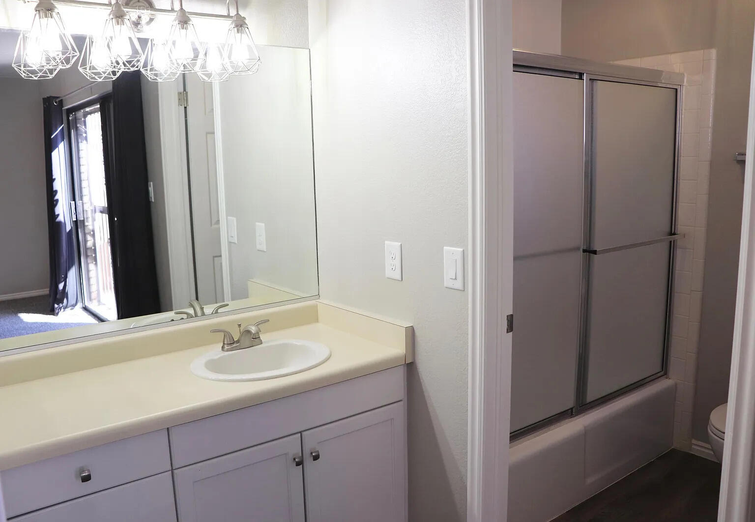 TOWN OAKS - Residential