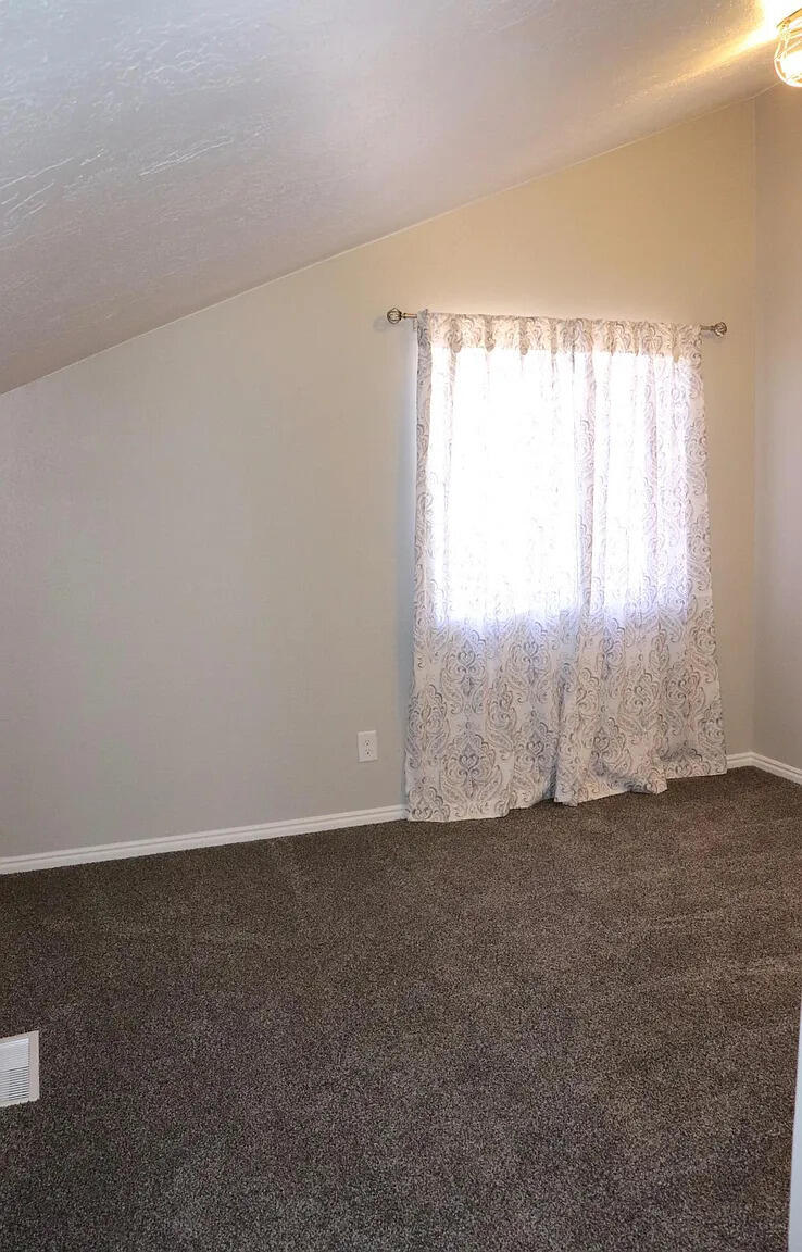 TOWN OAKS - Residential