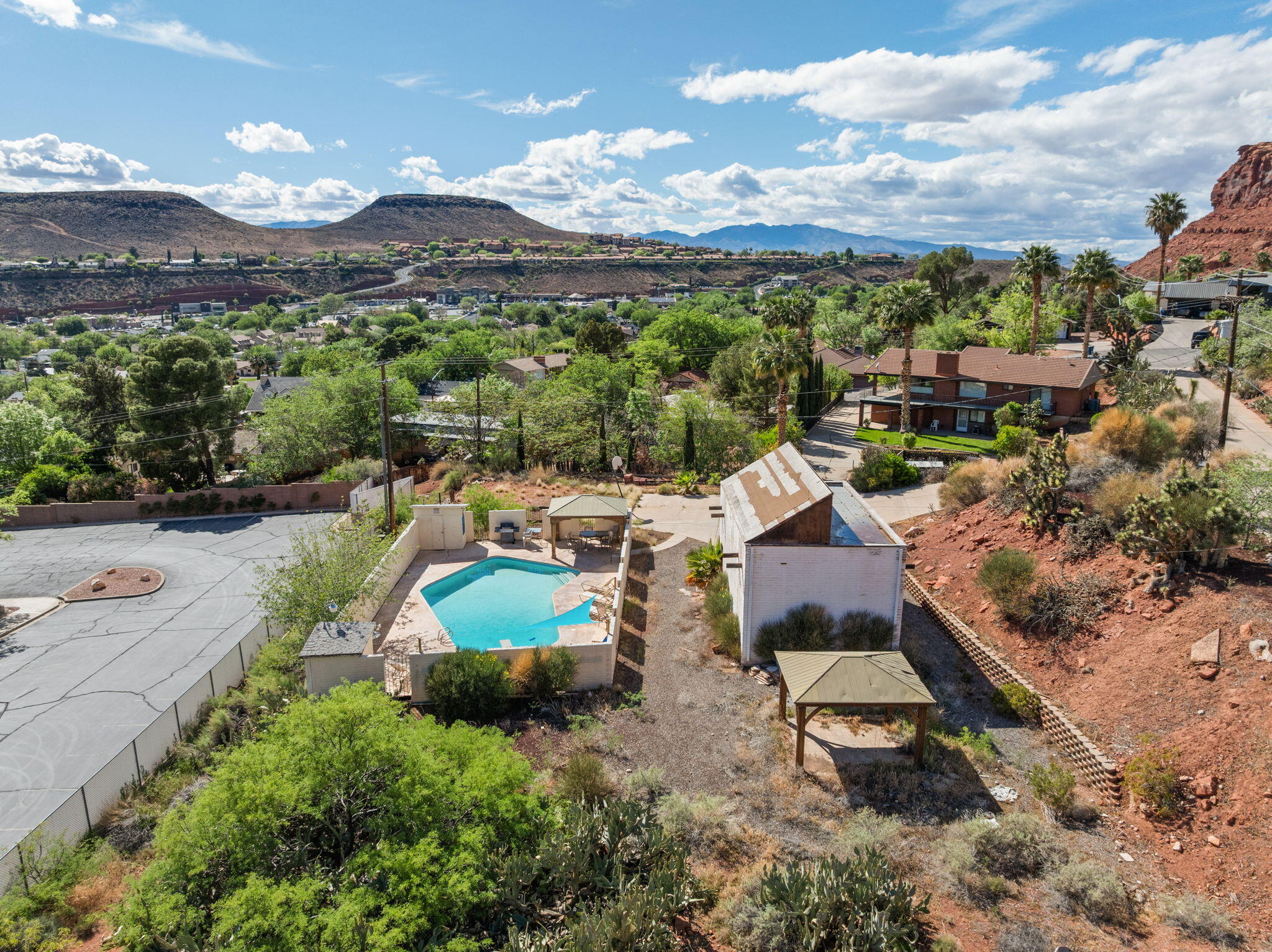 SANDSTONE TERRACE - Residential