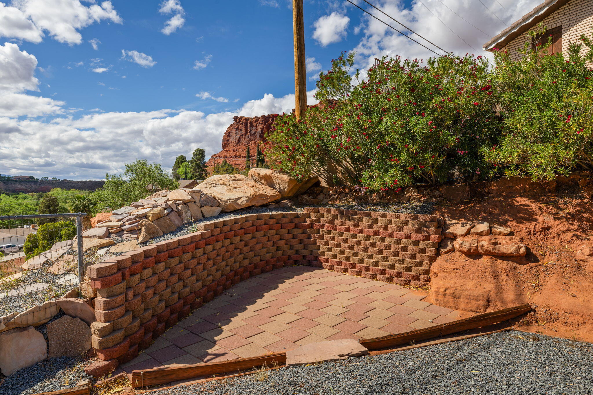 SANDSTONE TERRACE - Residential