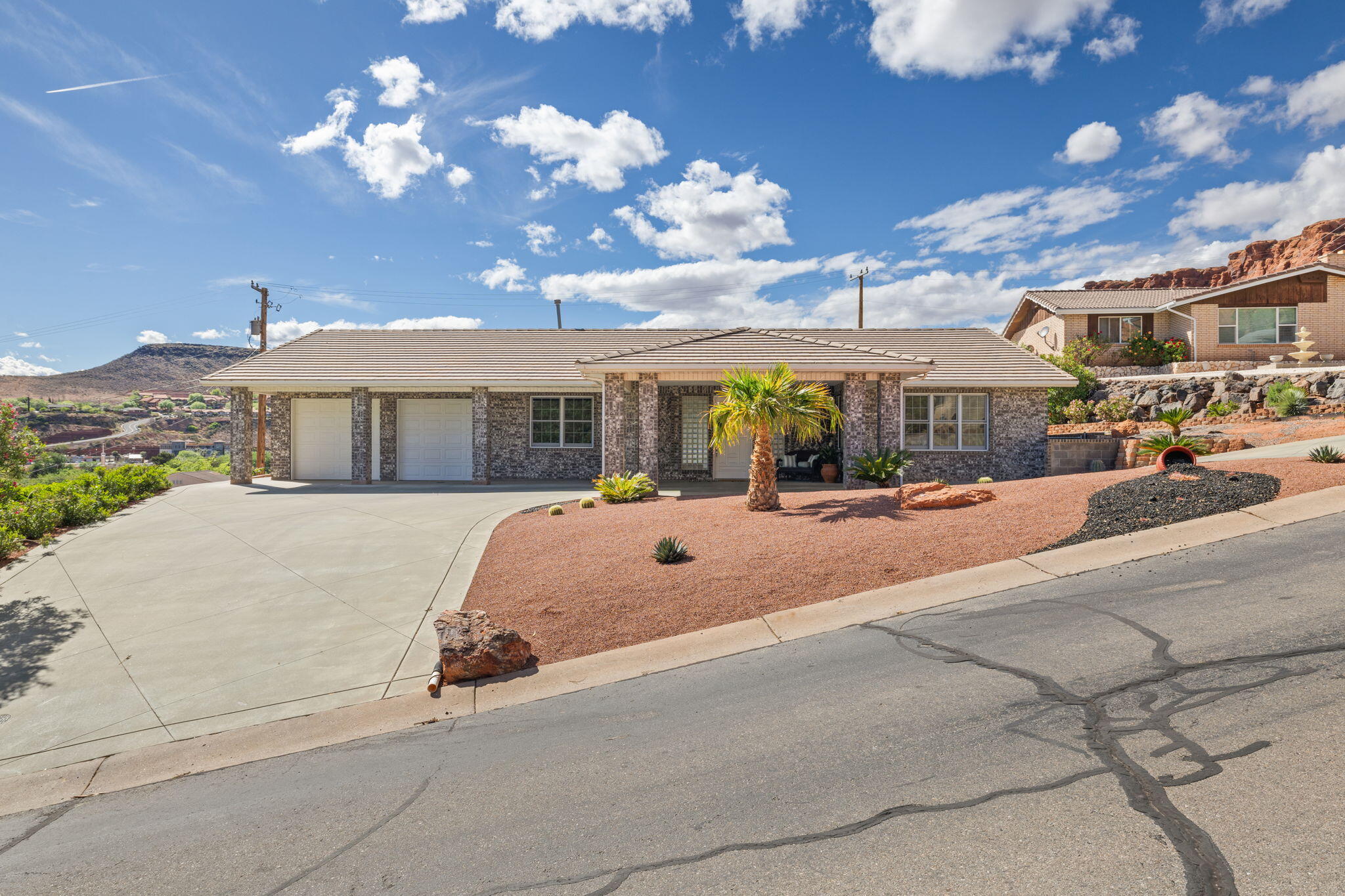 SANDSTONE TERRACE - Residential