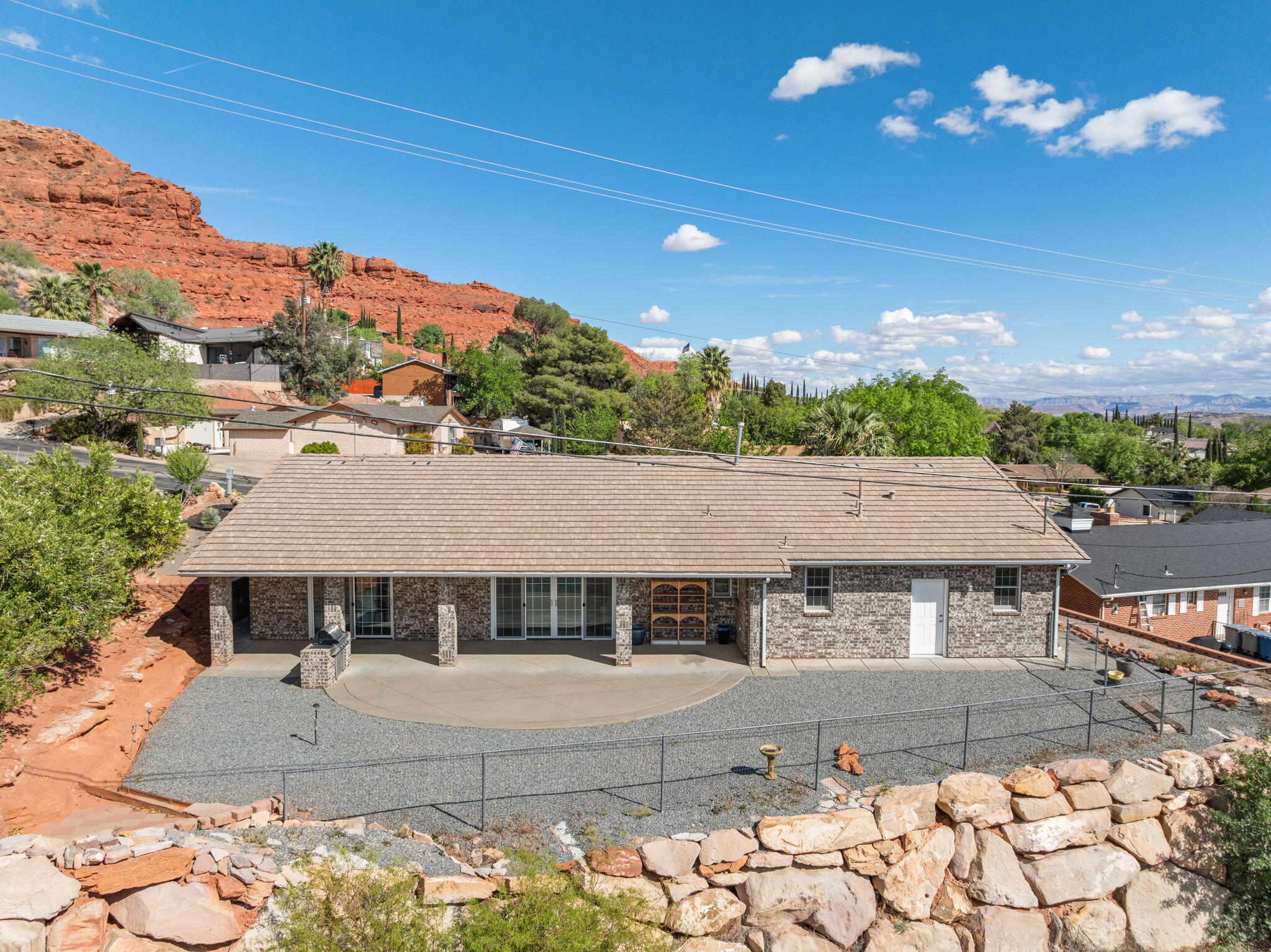 SANDSTONE TERRACE - Residential
