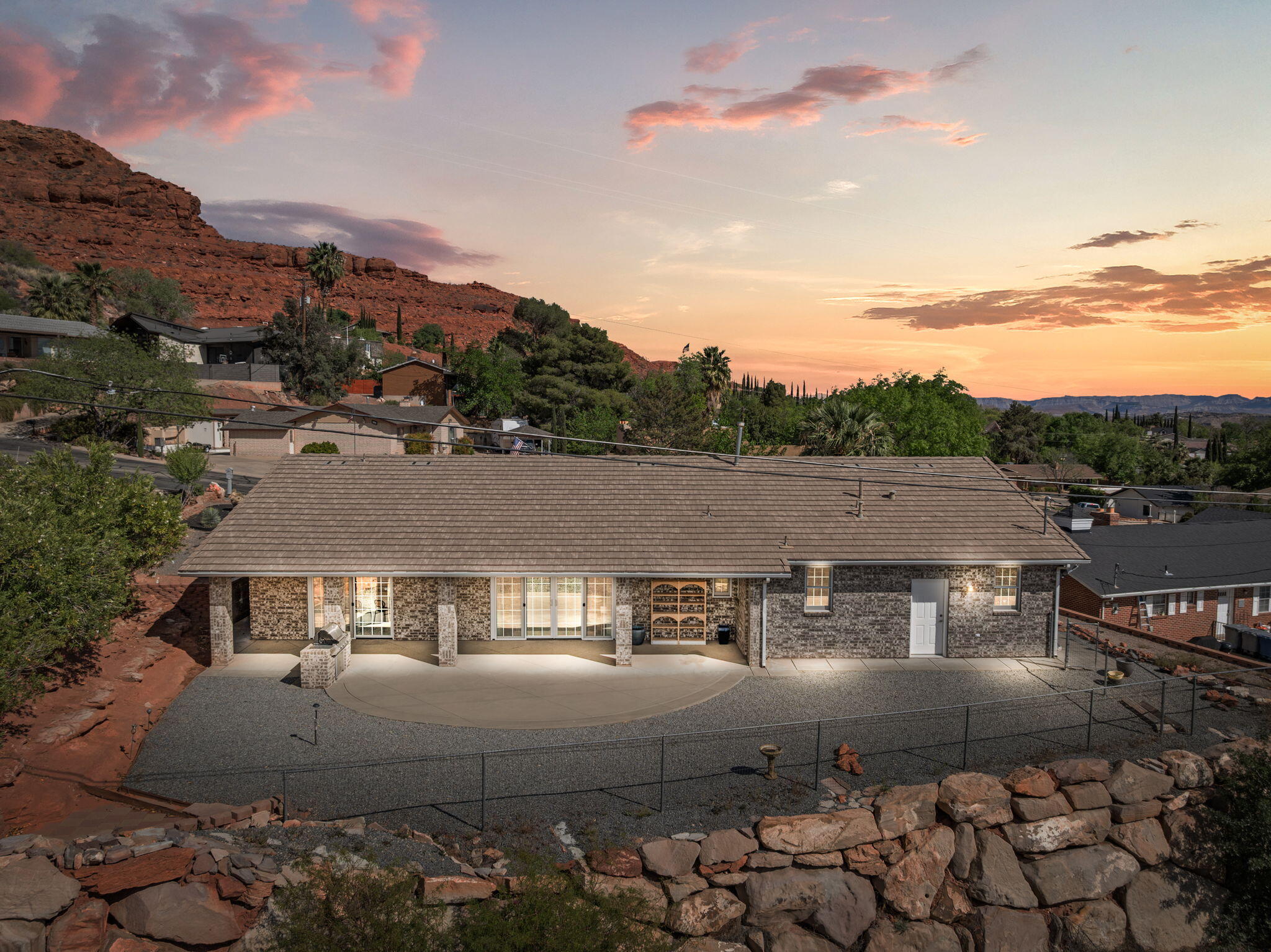 SANDSTONE TERRACE - Residential