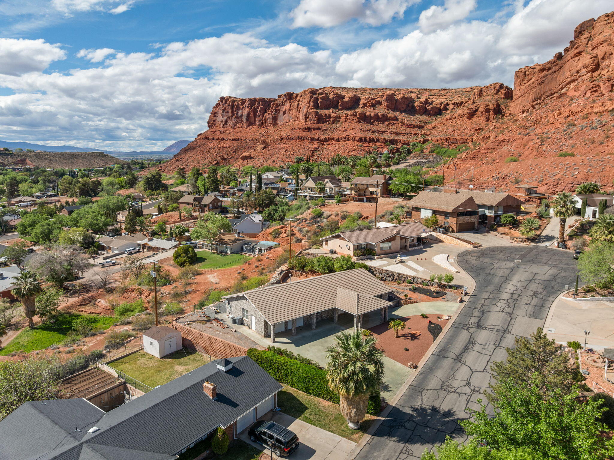 SANDSTONE TERRACE - Residential