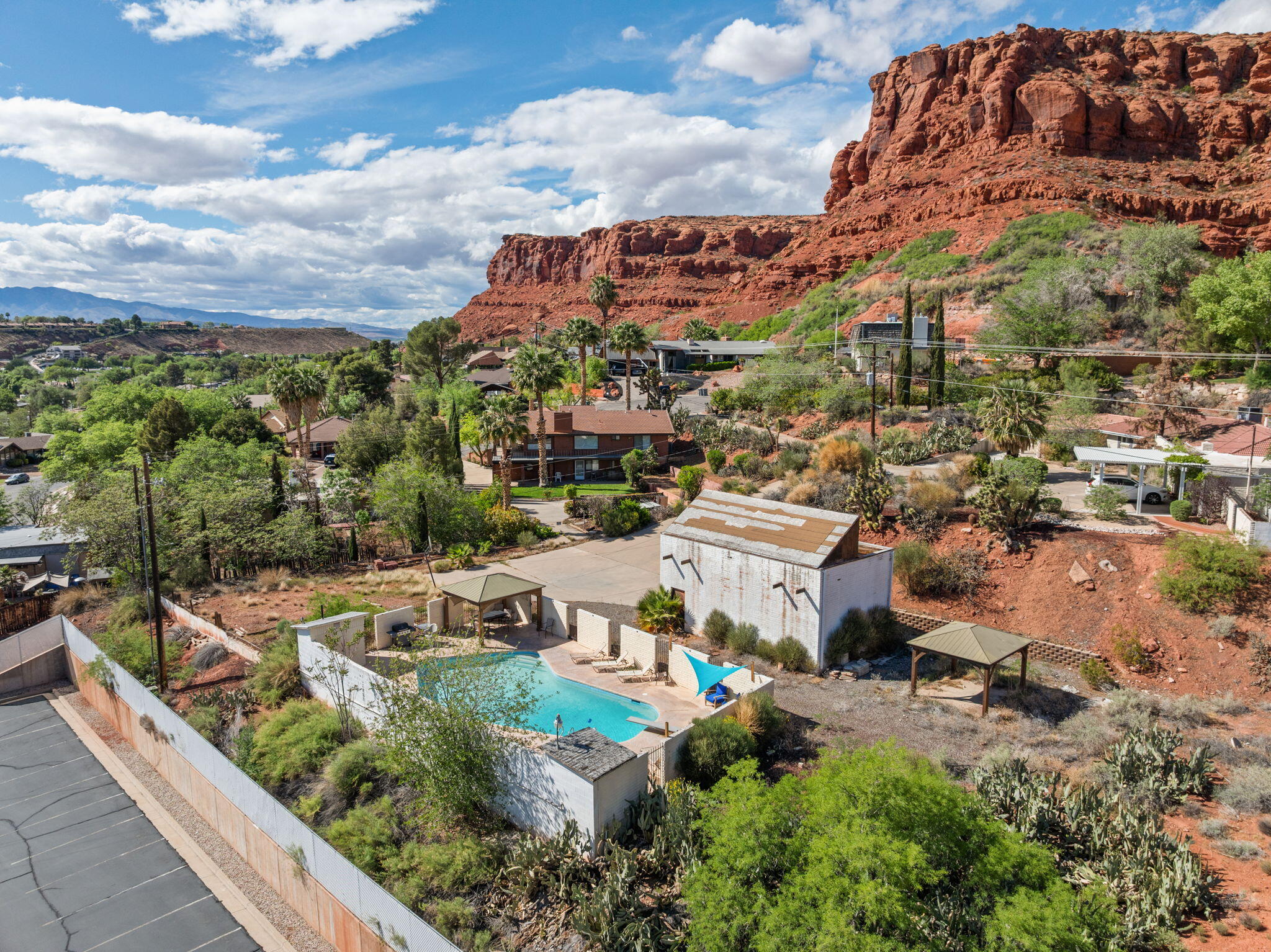 SANDSTONE TERRACE - Residential
