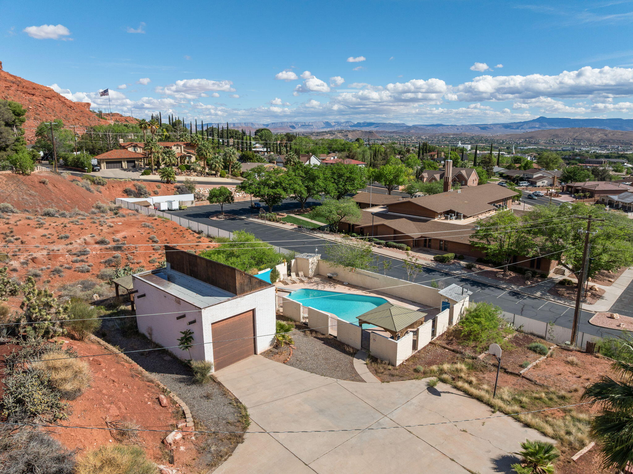 SANDSTONE TERRACE - Residential