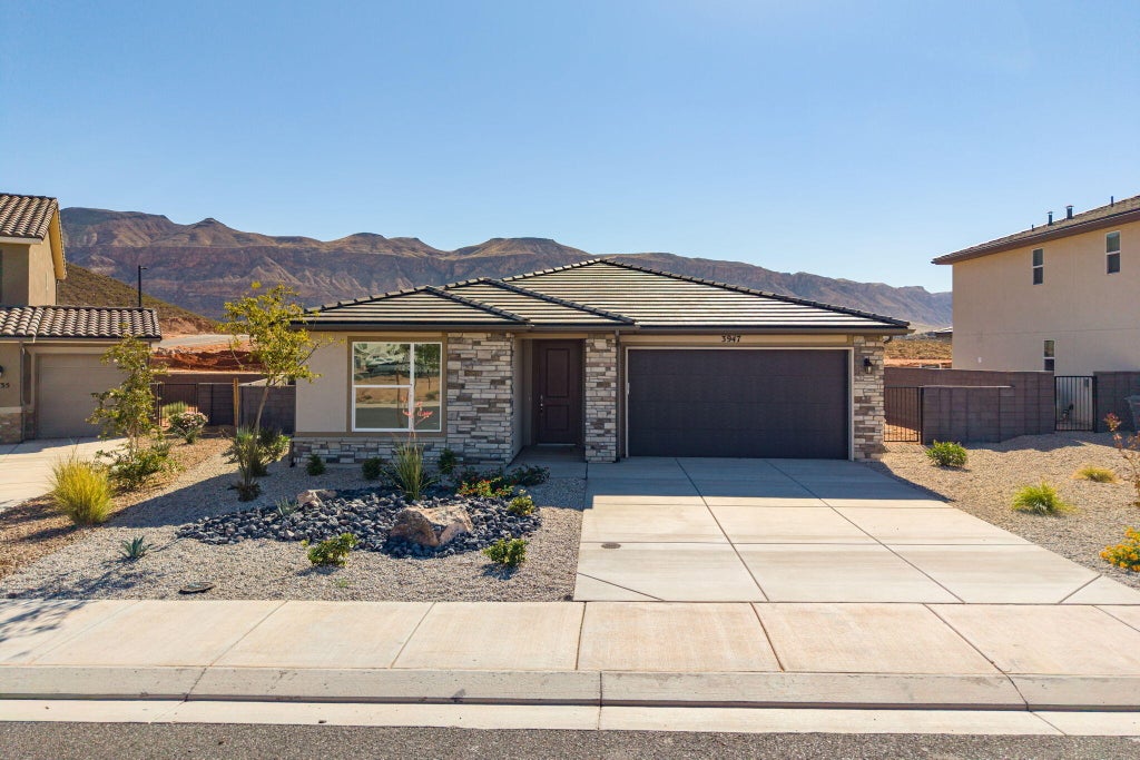 Photo of 3947 S 2140 W, Hurricane, UT 84737 (MLS # 26-277074)