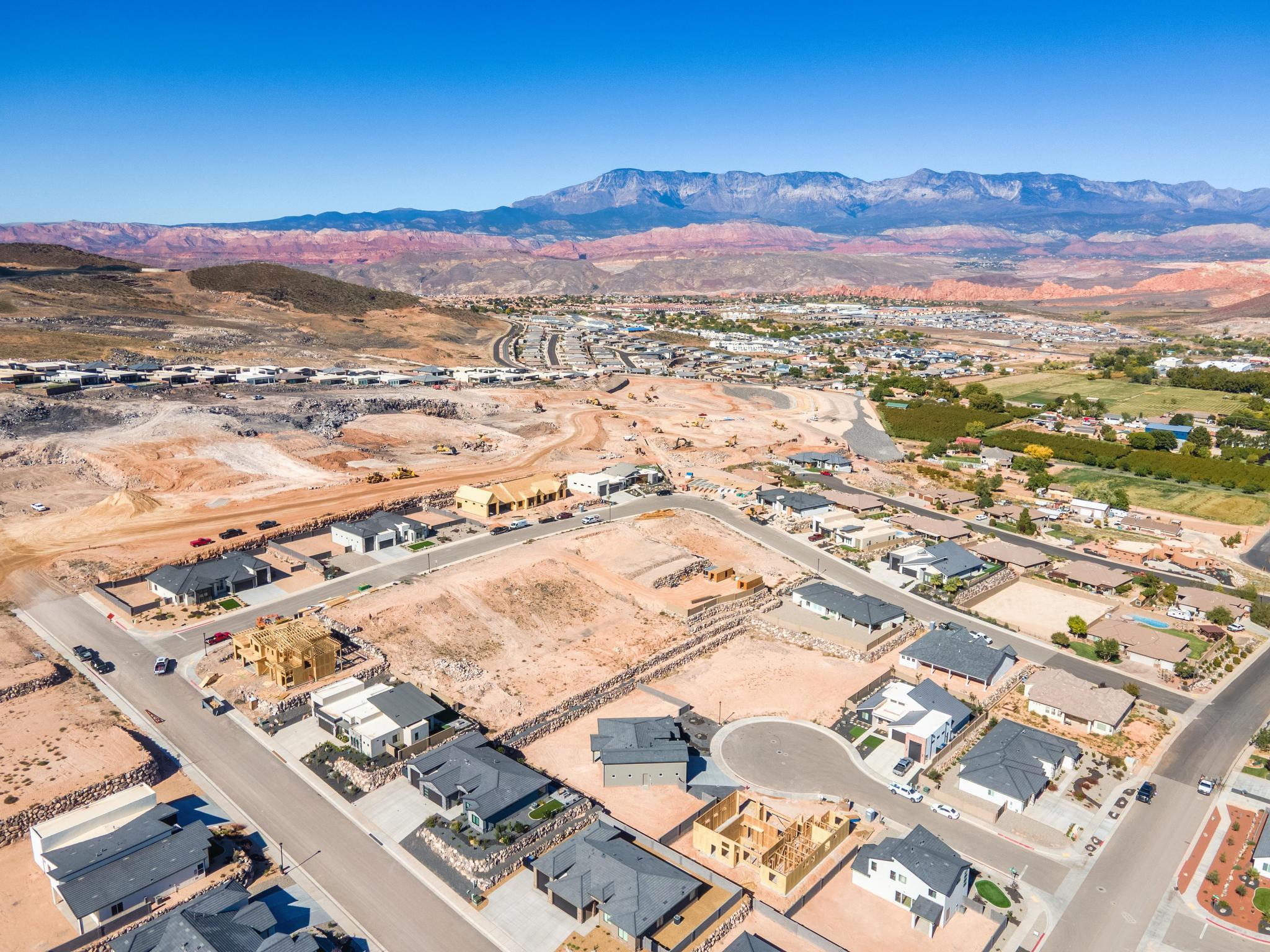 SCENIC POINTE - Residential