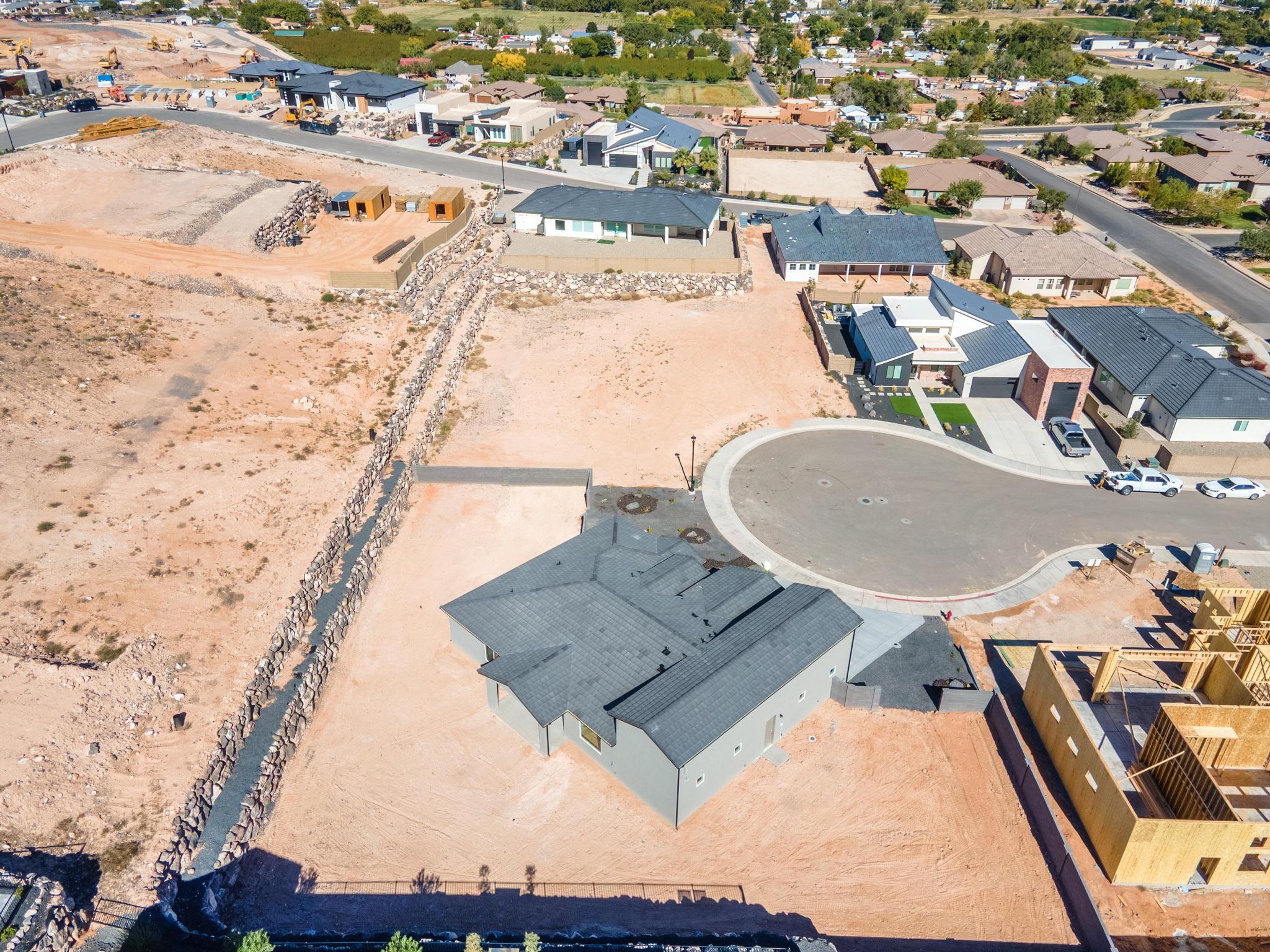 SCENIC POINTE - Residential