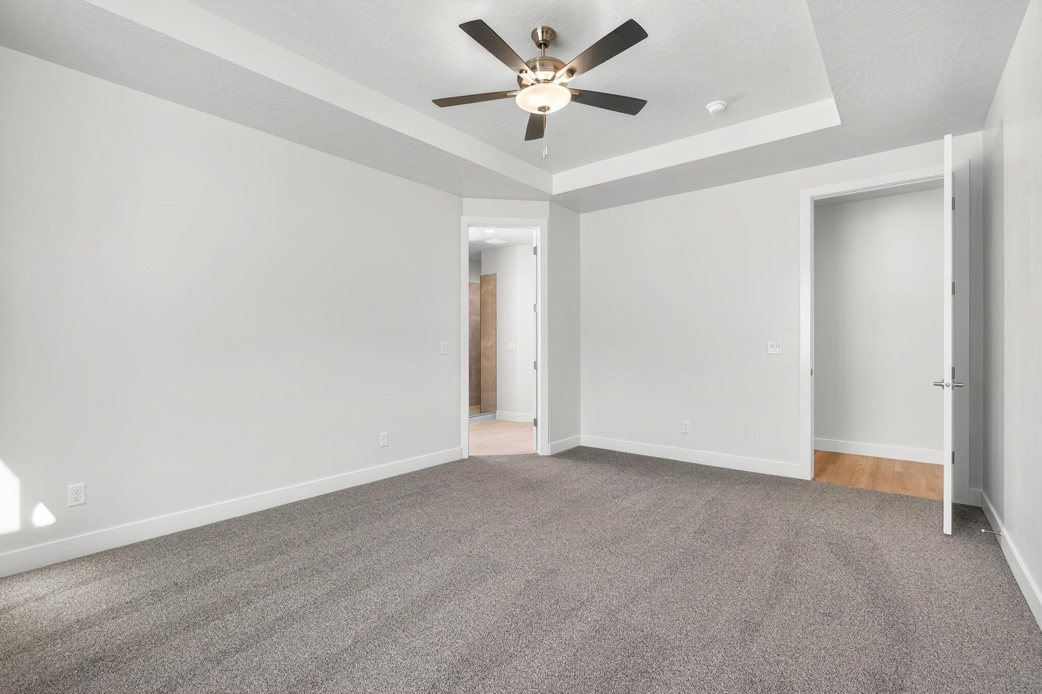 SCENIC POINTE - Residential