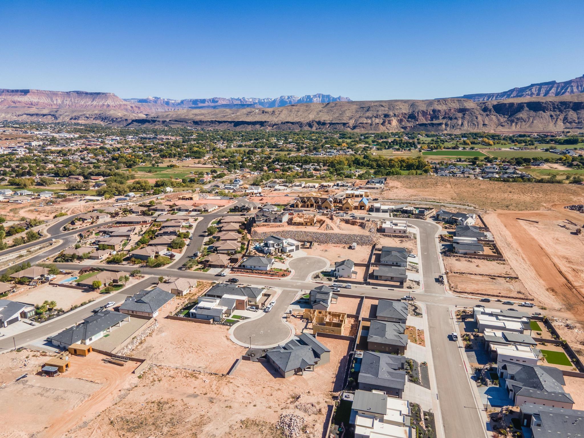 SCENIC POINTE - Residential